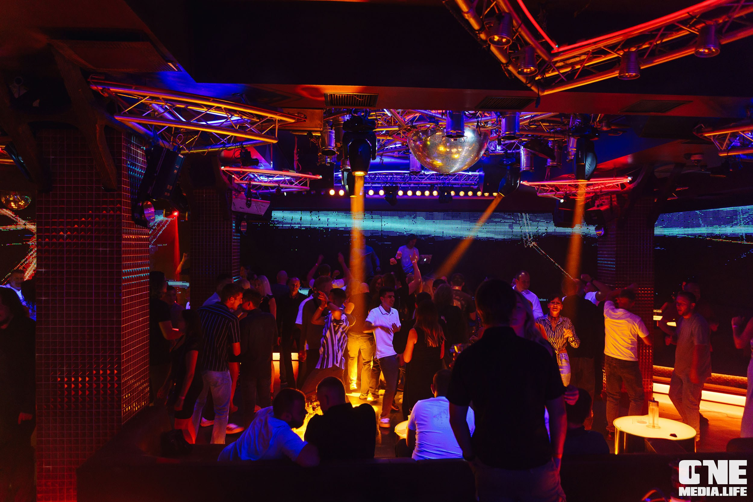 Фоторепортаж из РК Планета. One Media Life: фоторепортажи, фотоотчеты с мероприятий и заведений