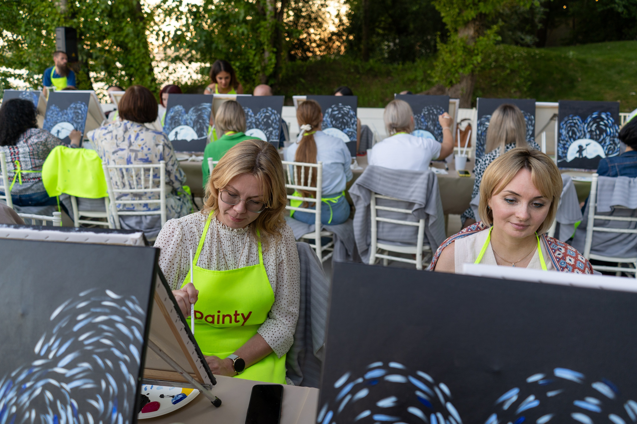 Репортажная съёмка мастер-класса по рисованию. Фотограф Елизавета Потешкина