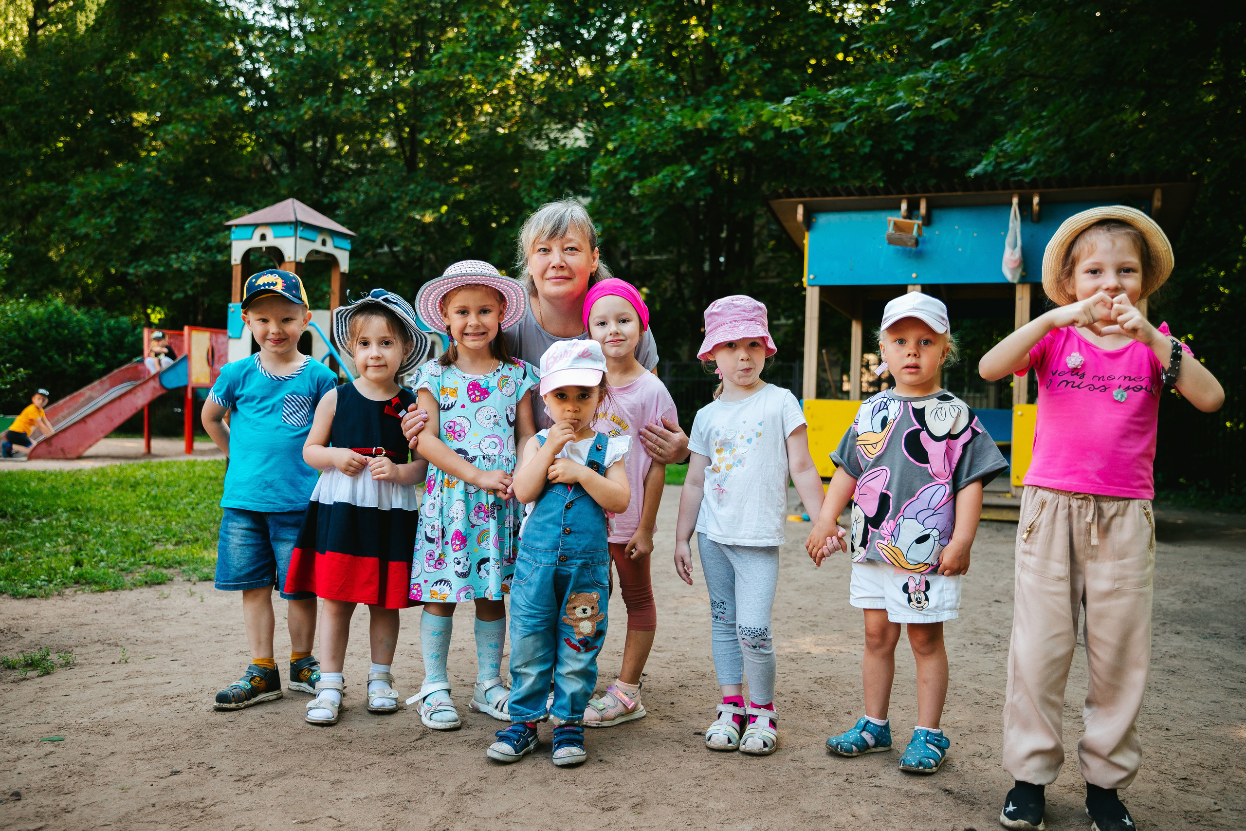 Ясли на прогулке. Семейный lifestyle фотограф в Санкт-Петербурге Людмила Пахомова