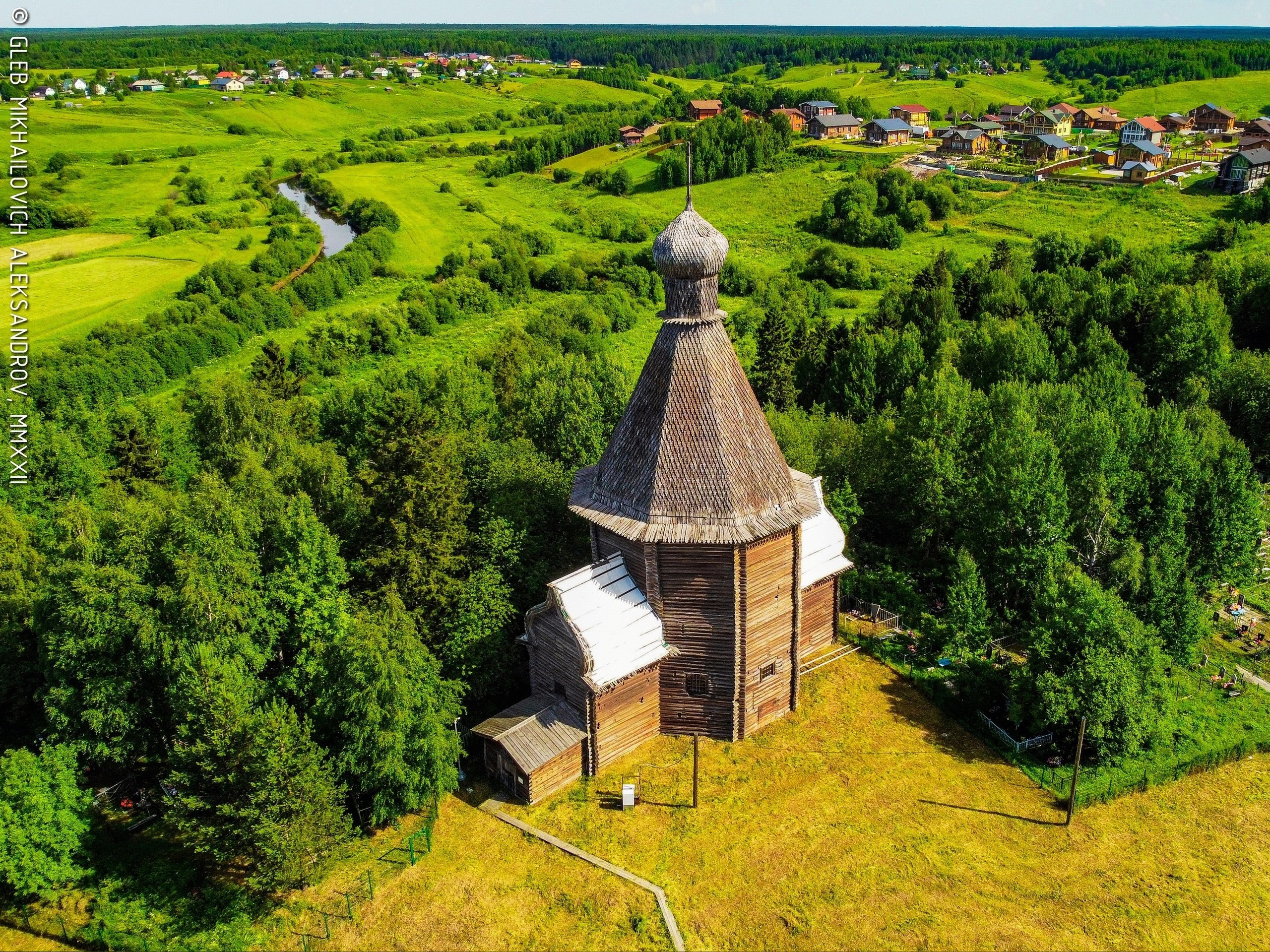 Новинки (Лявля). Храм Николая Чудотворца (первоначально Успения Пресвятой Богородицы). Зодчество