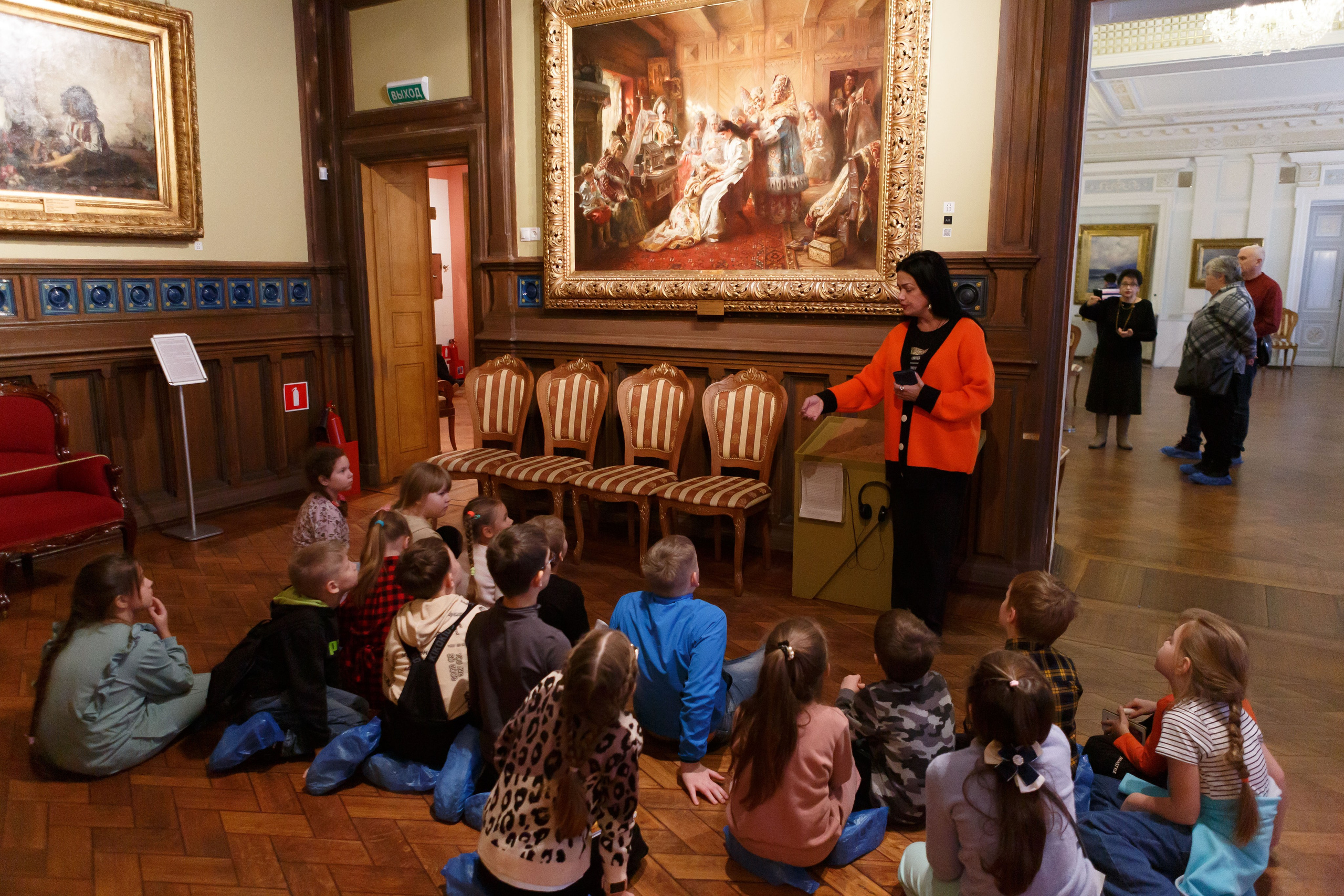 Экскурсия в Серпуховский историко-художественный музей. Выпускные альбомы и школьный фотограф в Подольске, Троицке, Щербинке, Москве и Московской области