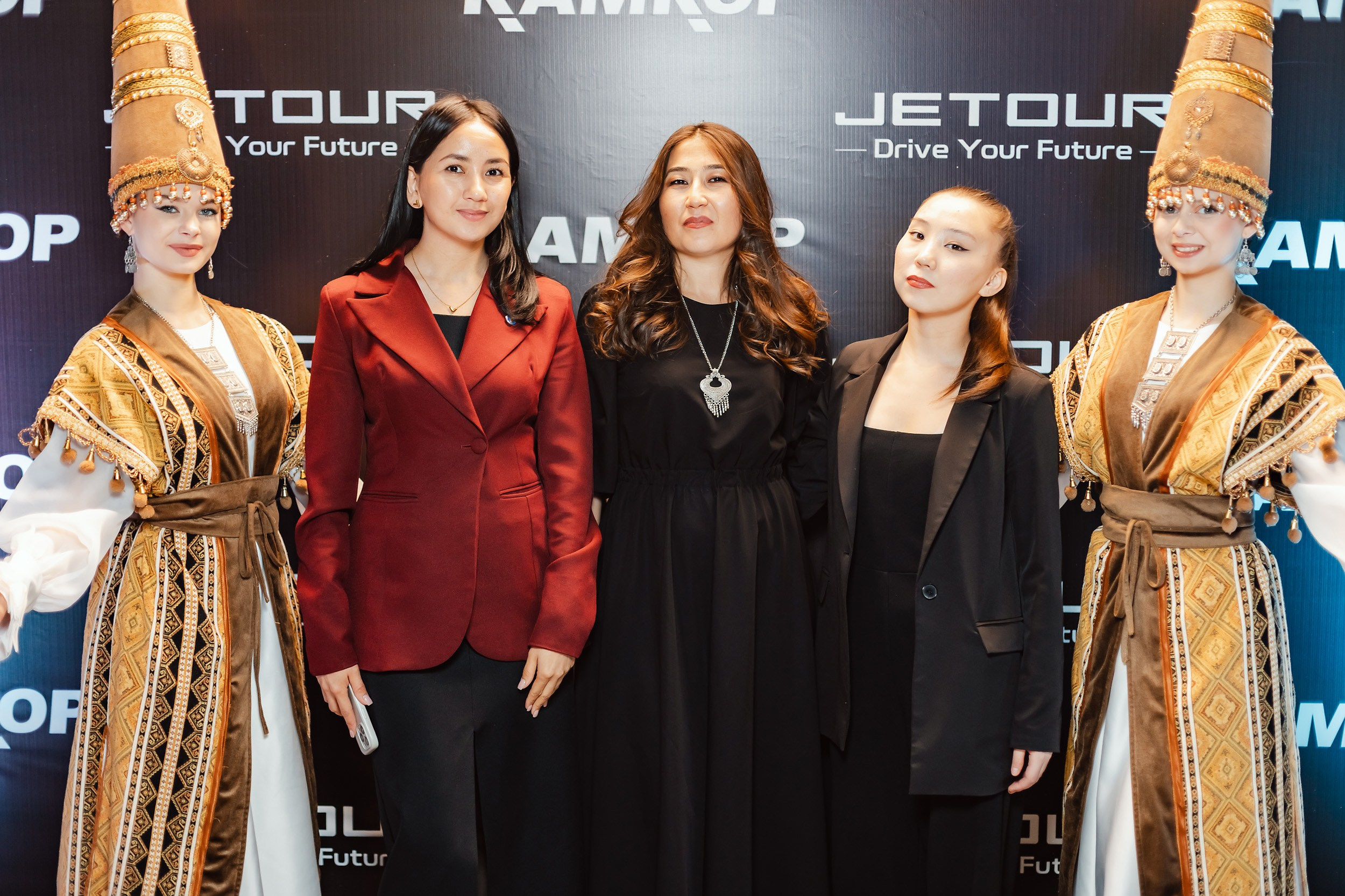 Открытие Jetour. Кипятком Павлодар