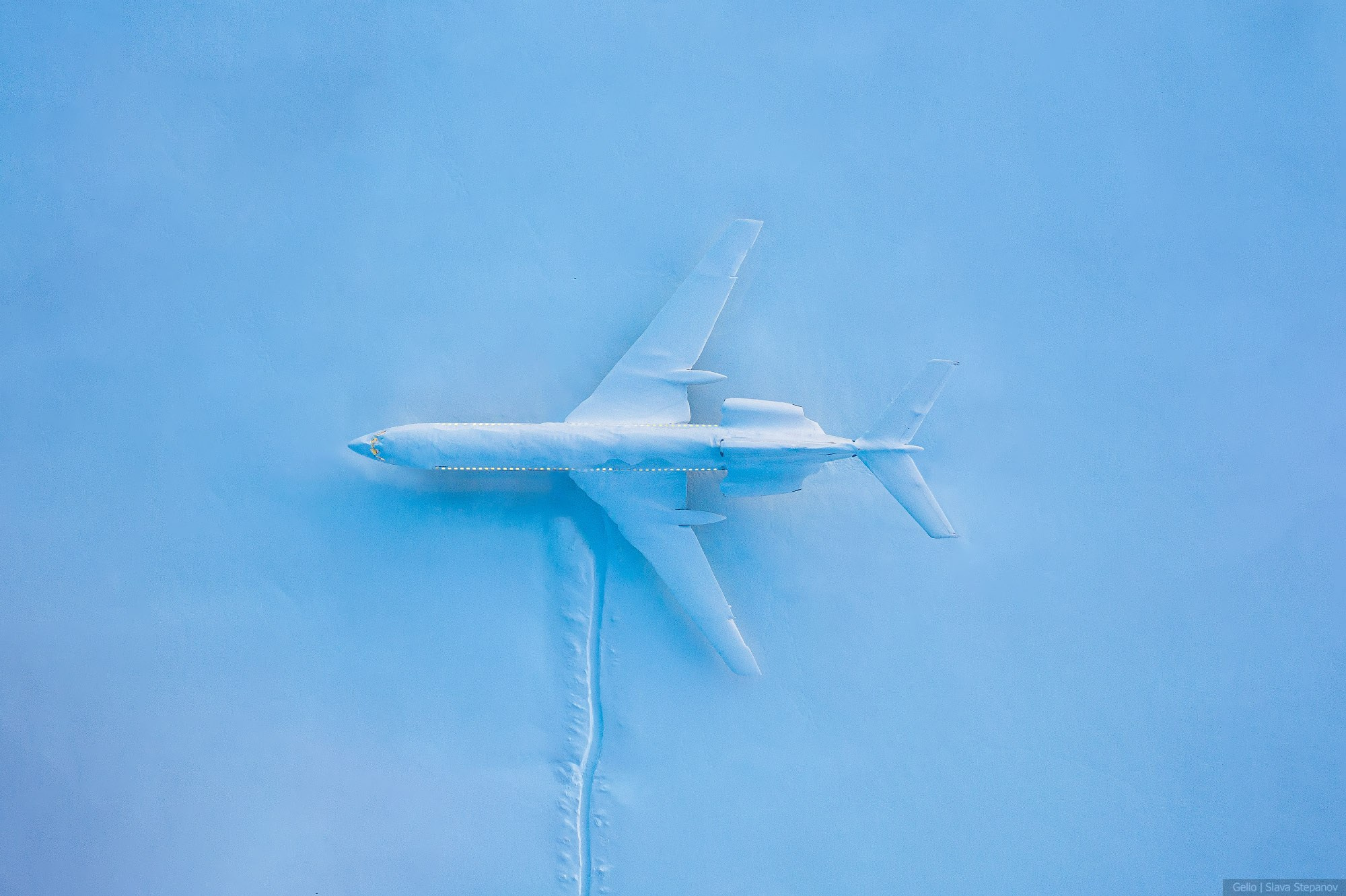 Самолёт Ту-154 зимой с высоты