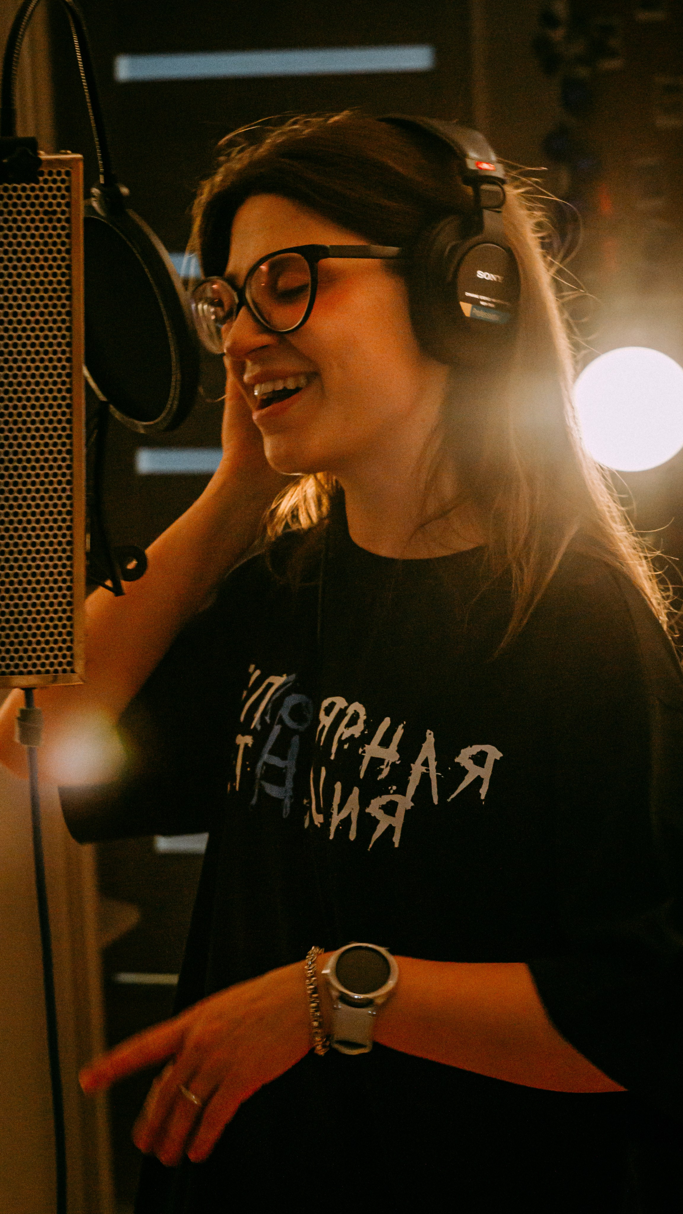 Фотосъемка записи песни в студии. ФОТОГРАФ В МОСКВЕ ЛЮДМИЛА СТРОКОВА