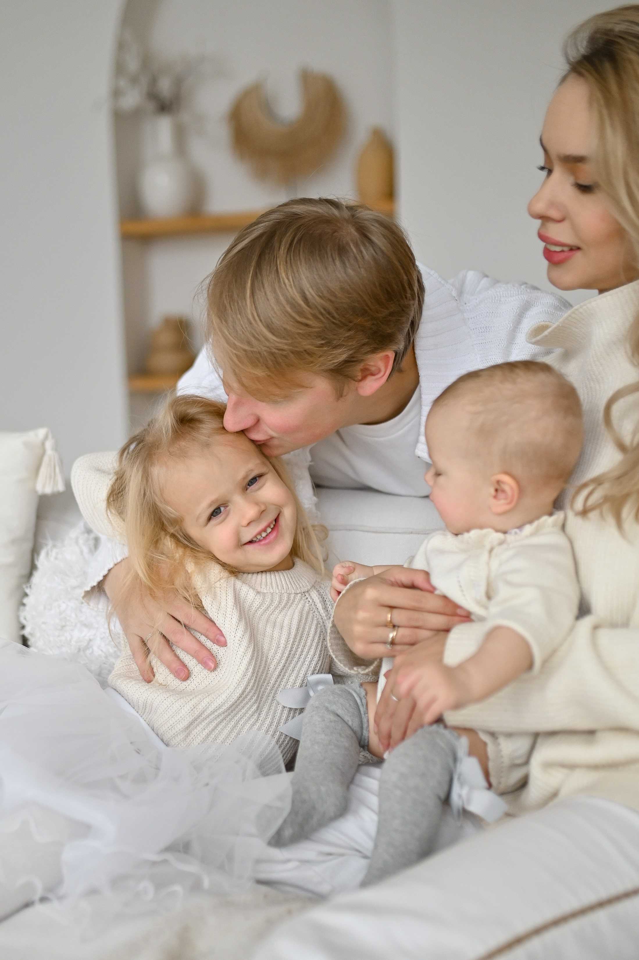 Семейная фотосессия в зале Убуд фотостудия Мимика. Semerlina.ru