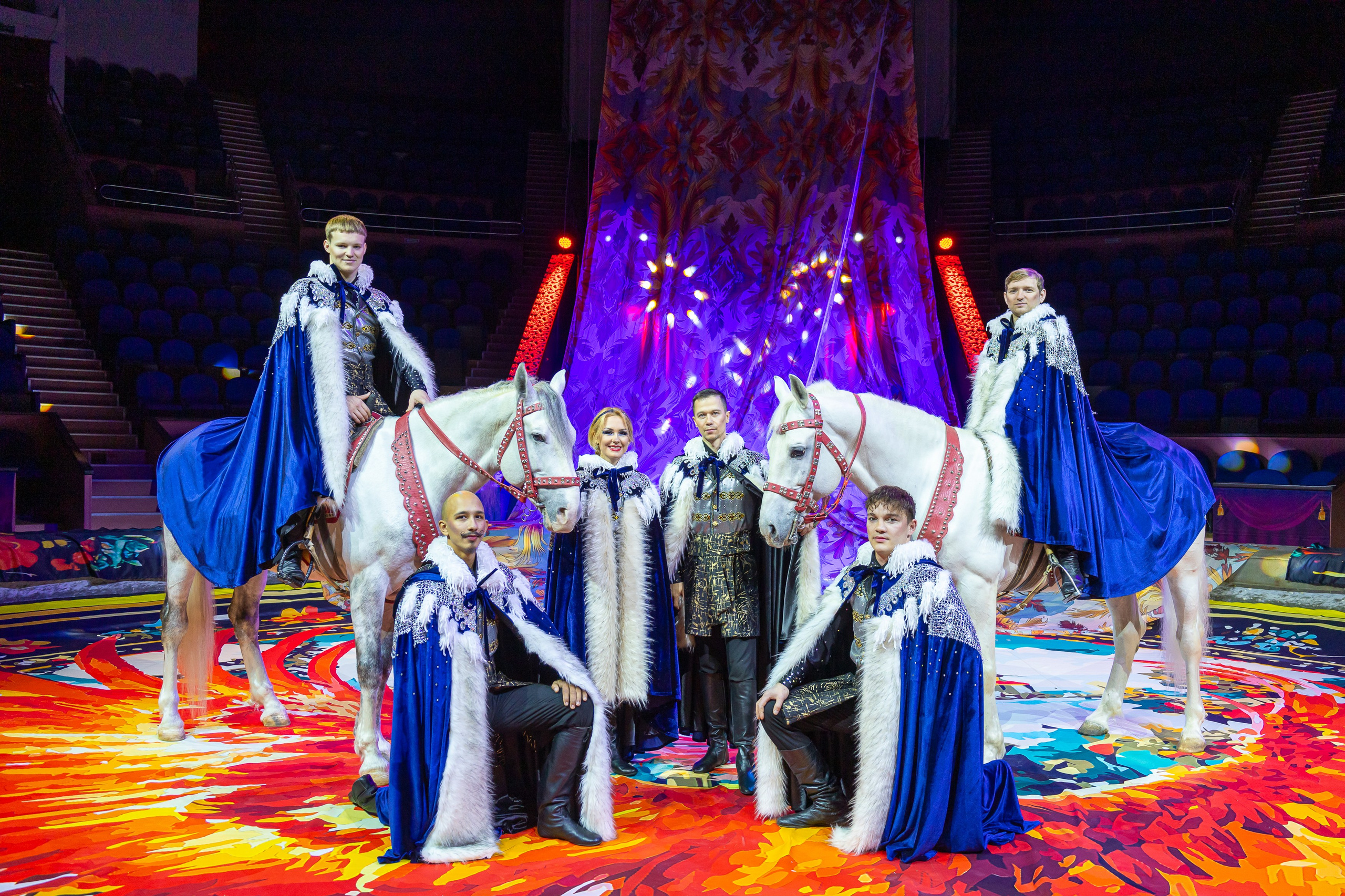 Цирк Жар Птица. Афиша. Семейный и Свадебный фотограф в Сочи