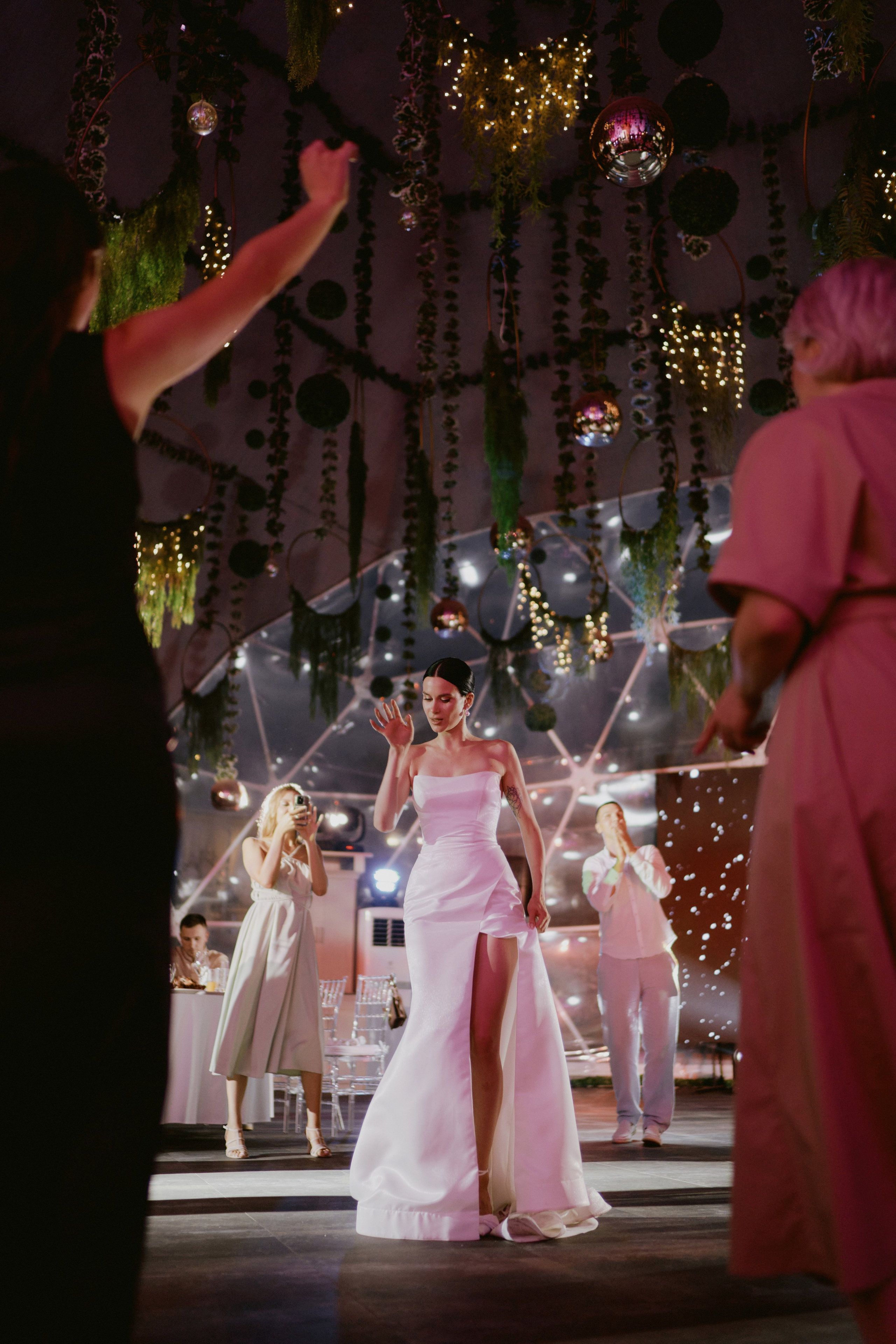 Она похожа на Меган Фокс. Свадебный фотограф в Ростовe-на-Дону Анастасия Прутова