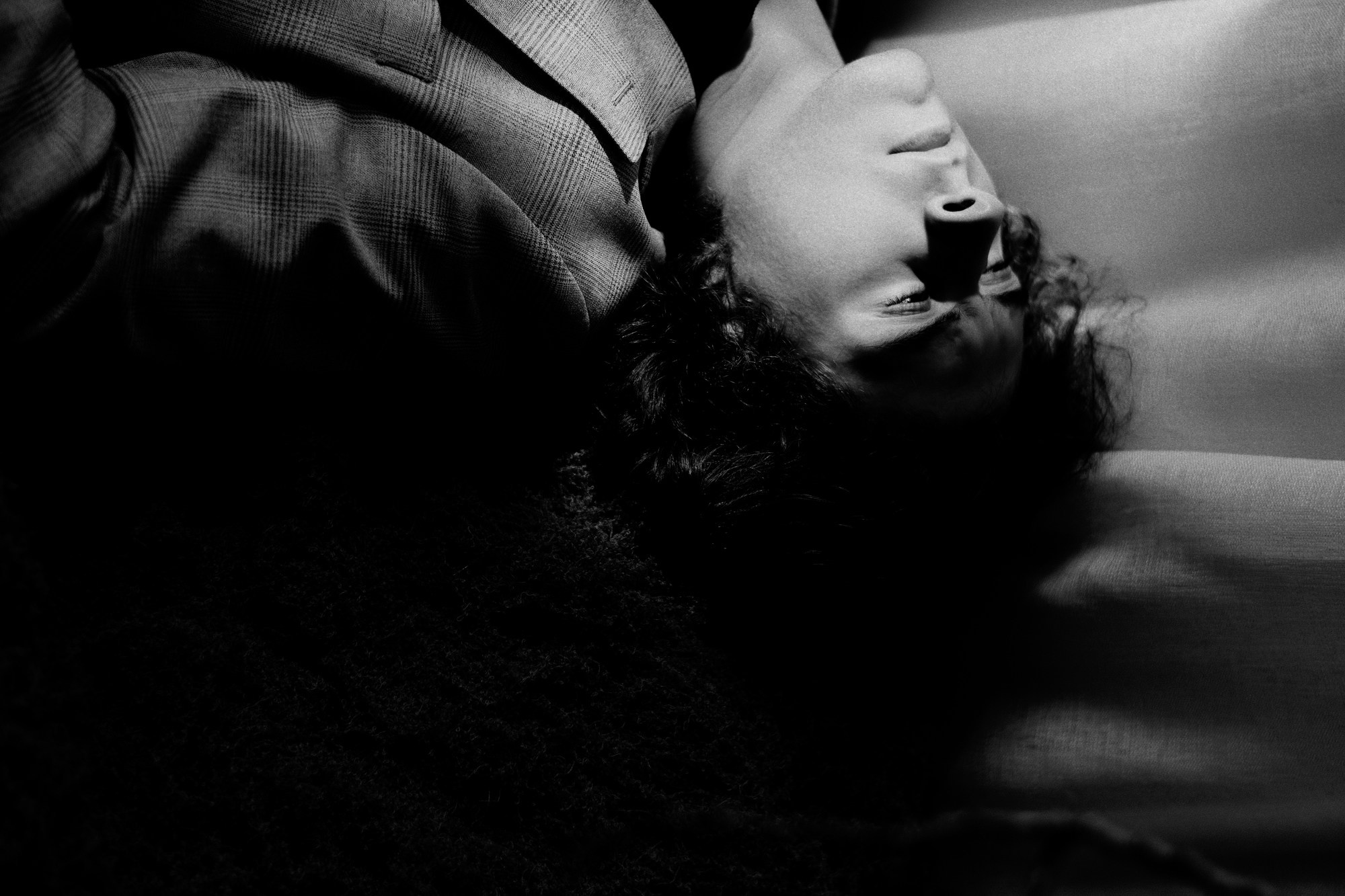 Инверсия снов | Мужской портрет в Тюмени | Фотограф Дарья Мустафина. Портретный фотограф Тюмень Дарья Мустафина