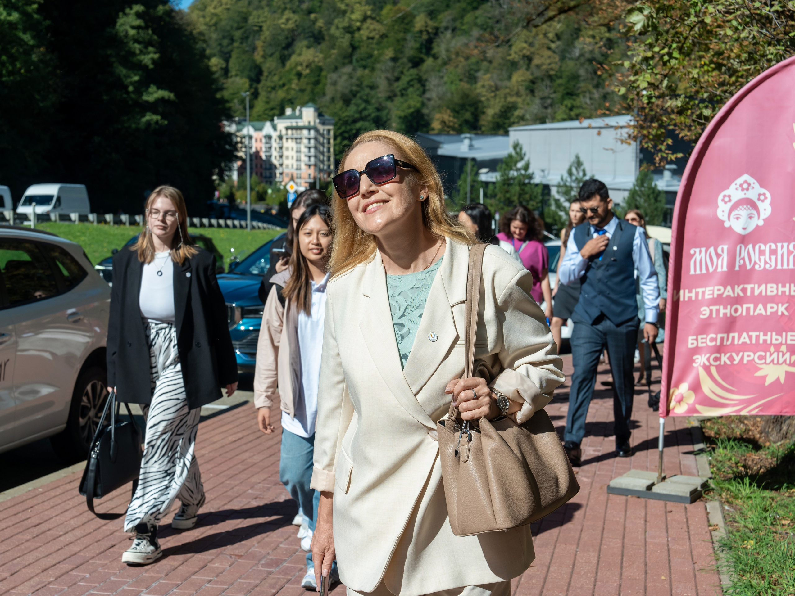 ChinaRosaFest 2024. Репортажный фотограф в Красной Поляне и Сочи Павлюченко Екатерина