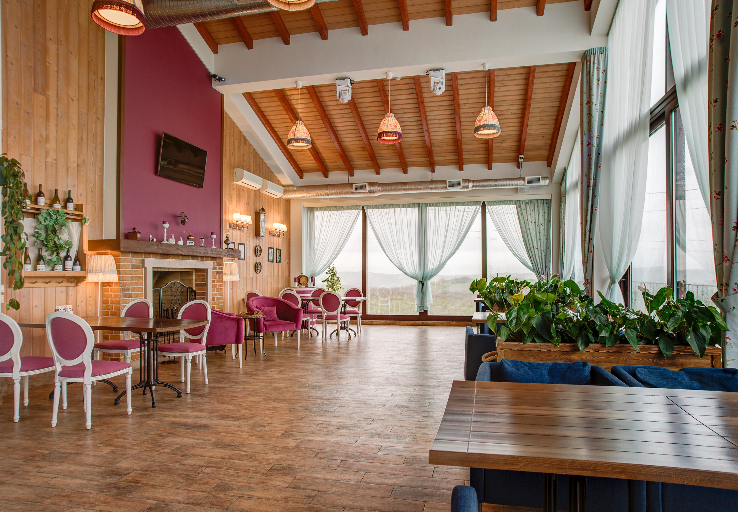 Агротуристический комплекс Chateau Pinot. Интерьерный фотограф в Сочи | Роман Сусленко