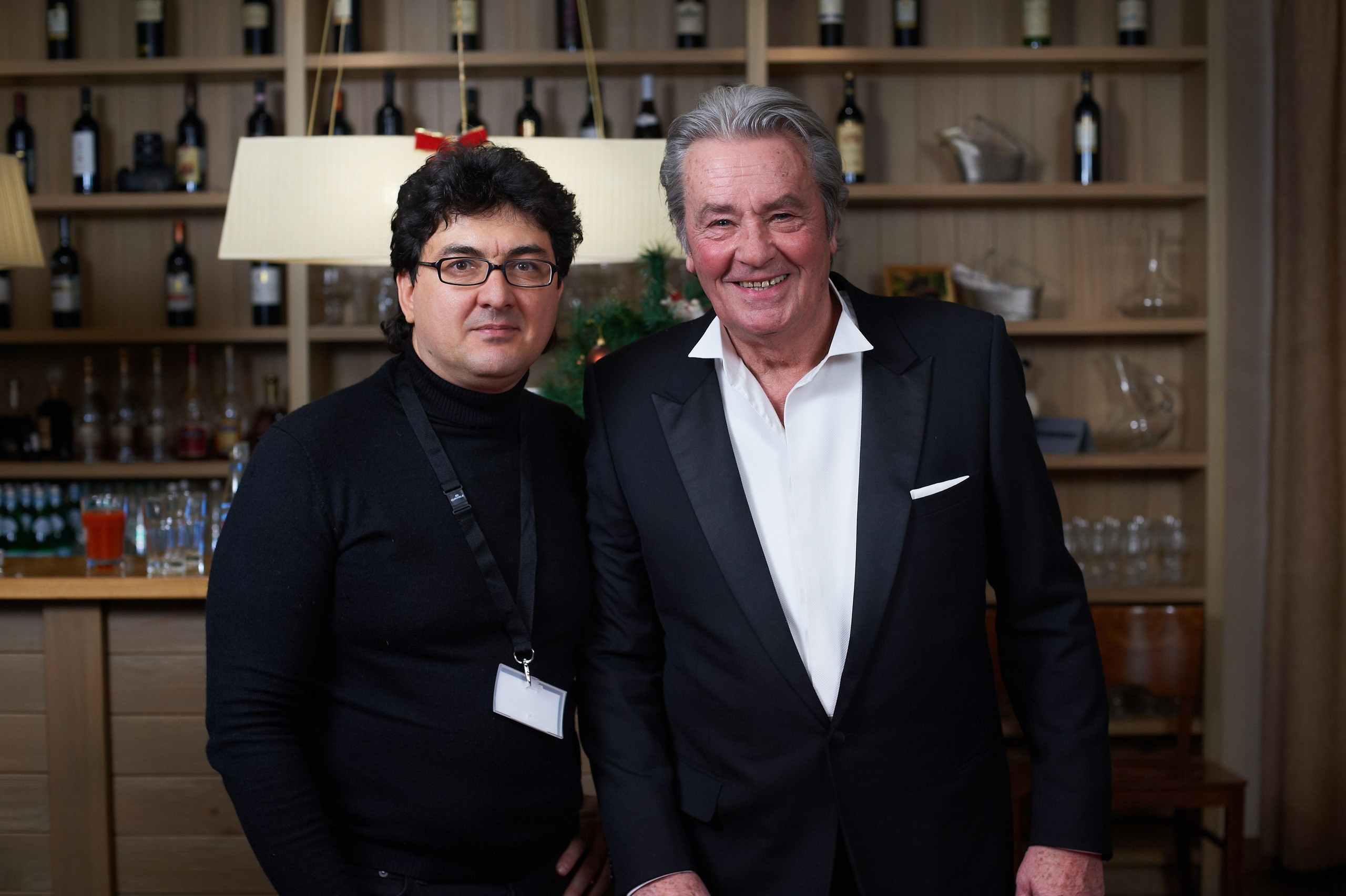 BACKSTAGE. Www.apowerstudio.com