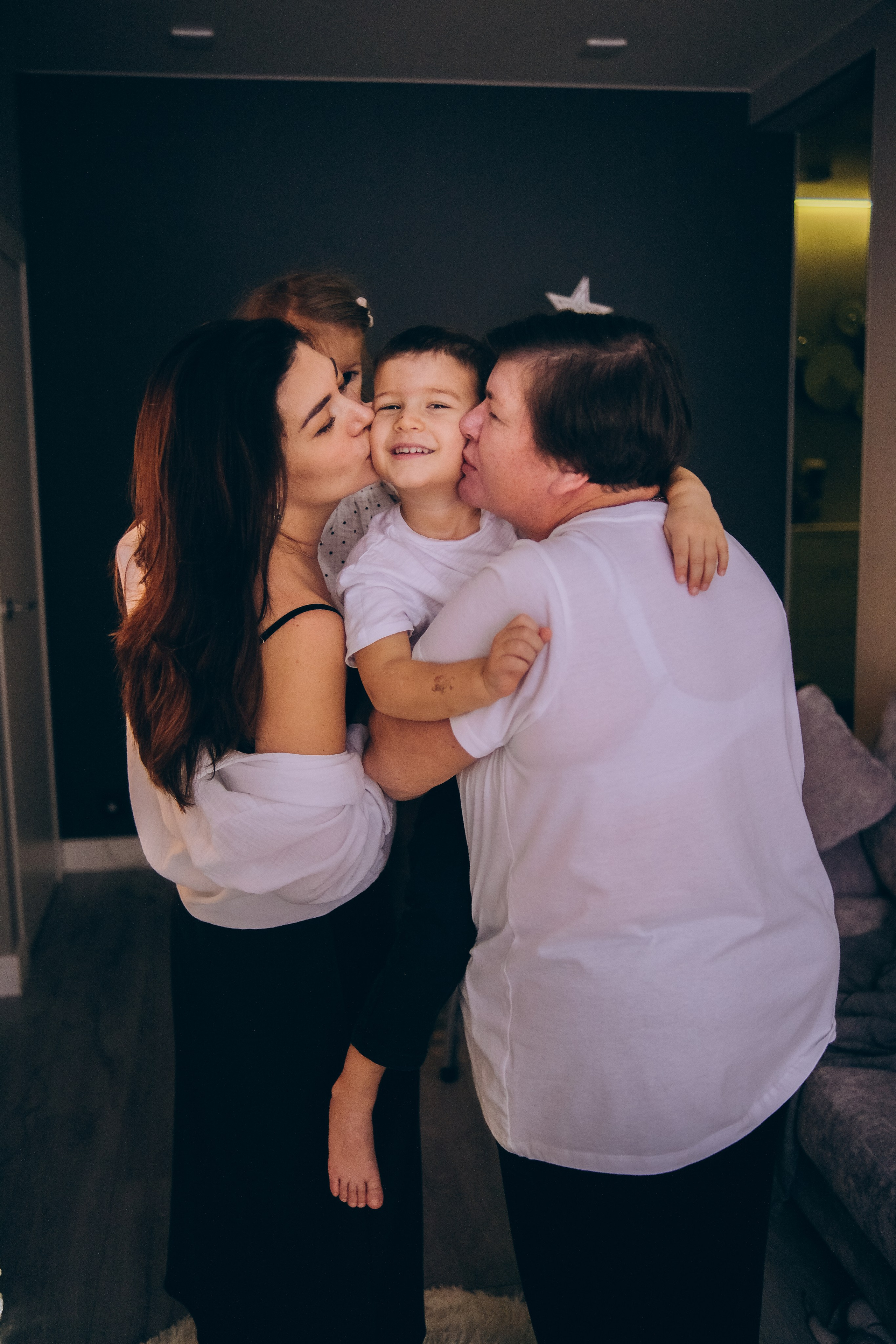 Новогодняя семейная история. Семейный детский ньюборн фотограф в Москве Марта Петрова