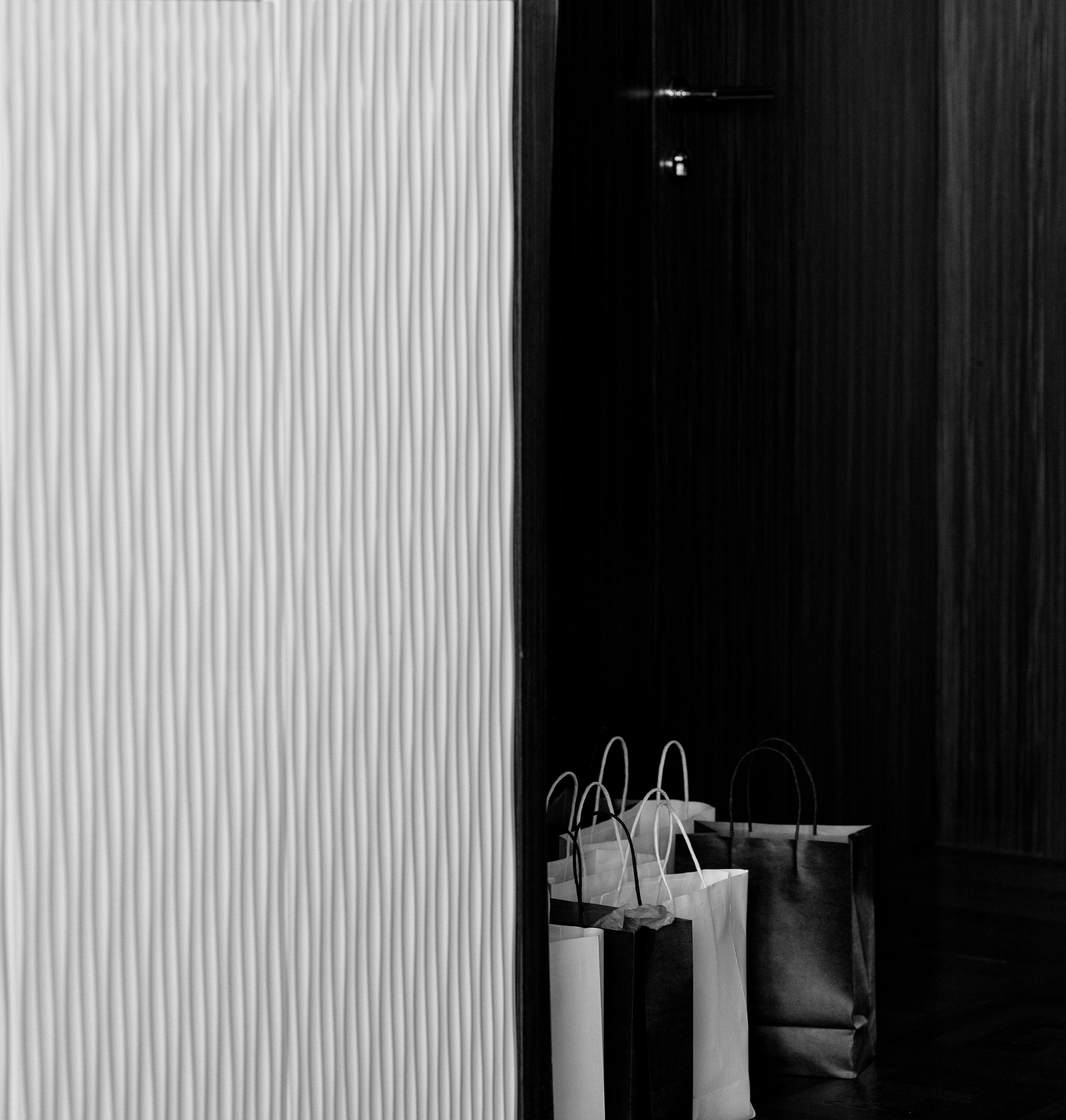 Вечер в кругу близких в отеле Continental. Свадебный фотограф в Москве Наталья Струкова