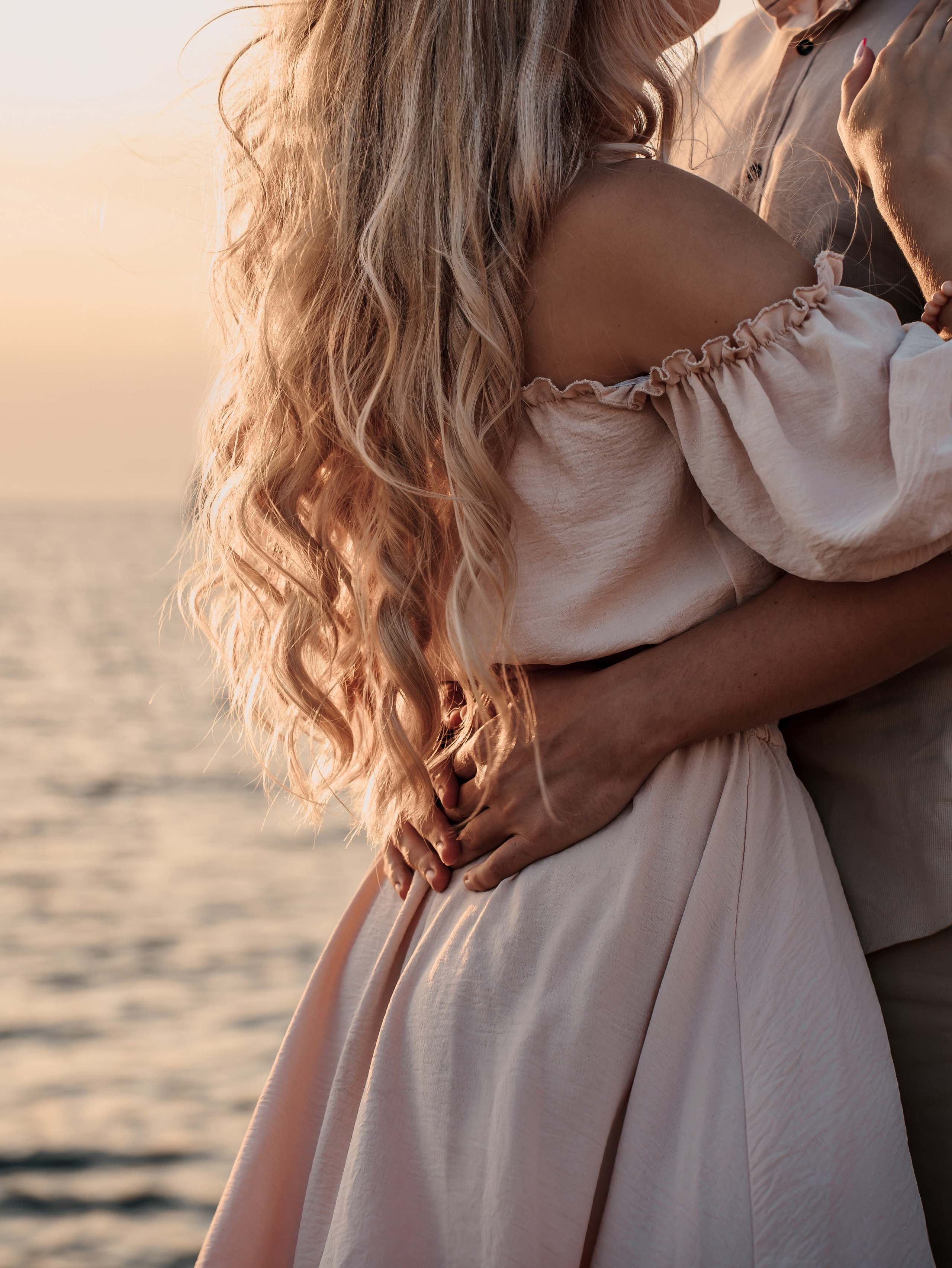 Лав стори фотосессия у моря и в горах в Сочи, Адлере и Красной Поляне. Алина Бернд — свадебный и индивидуальный фотограф в Сочи и Адлере