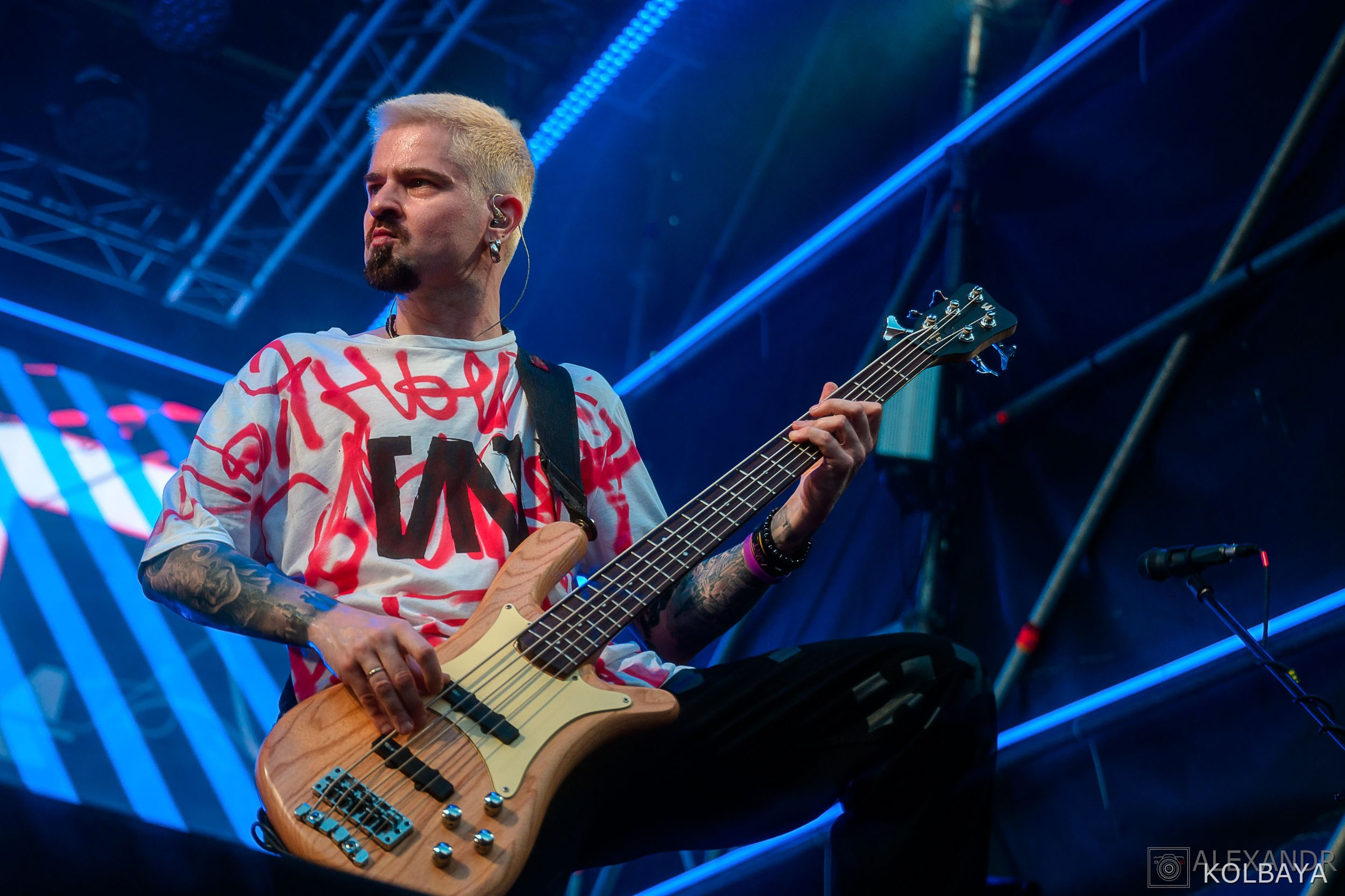 Фоторепортаж с концерта группы СЛОТ на Red Summer 2025. Концертный и театральный репортажный фотограф в Москве Александр Колбая