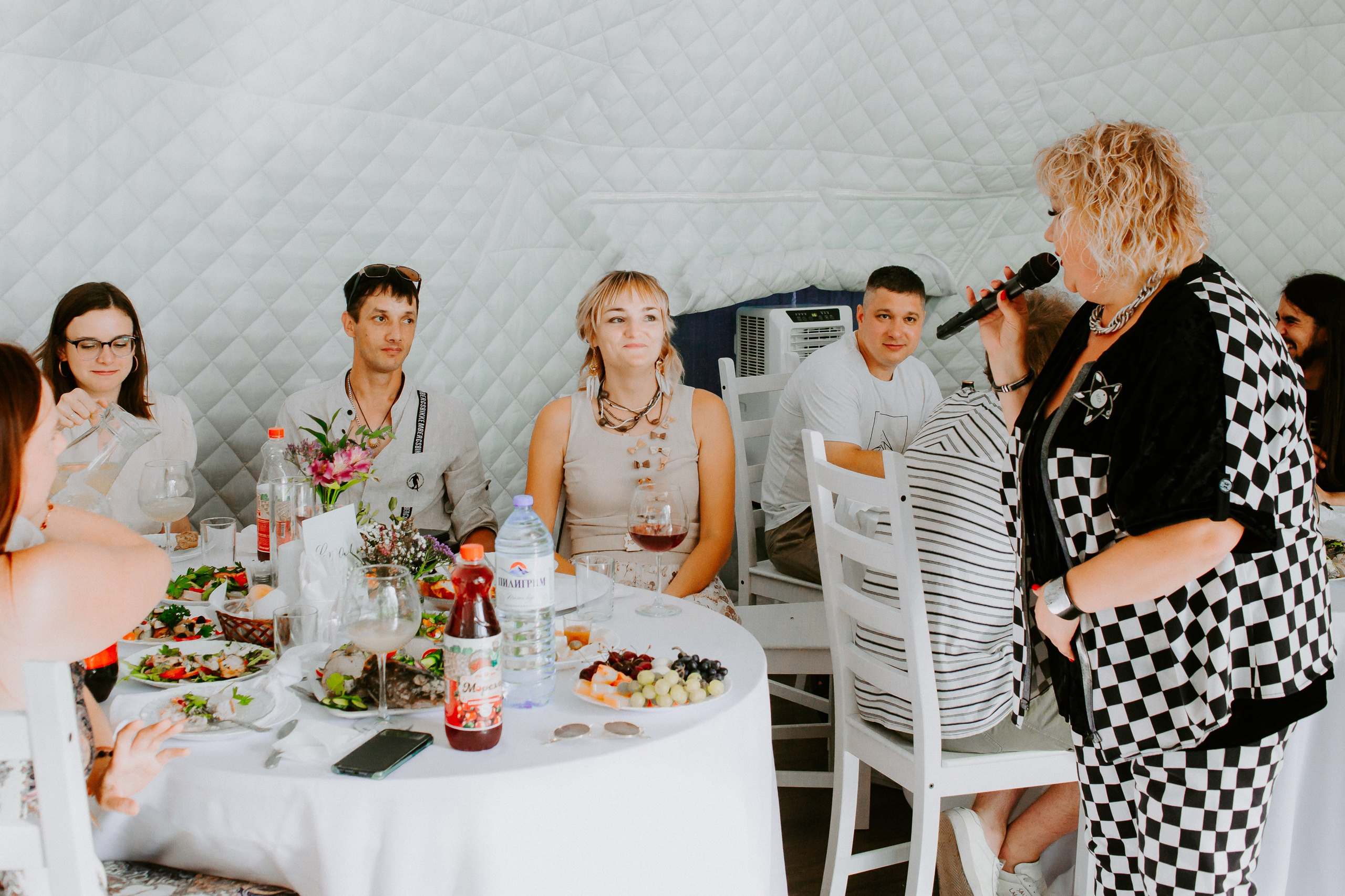 Выездная регистрация и свадебный банкет. Евгения и Илья. Фотограф в Челябинске Ополихина Анна