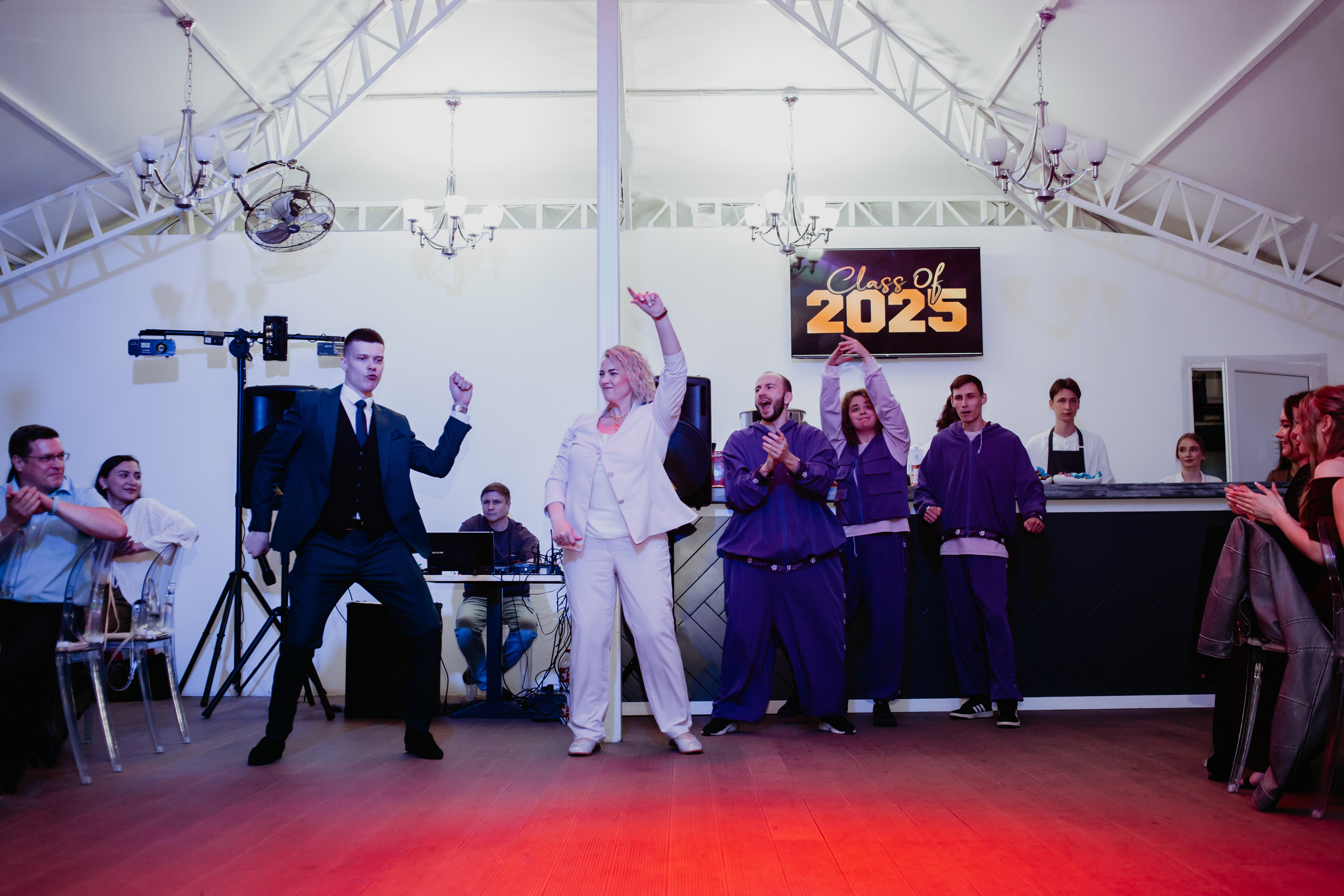 Выпускной 2025 (41 школа) 11 класс. Фотограф в Челябинске Ополихина Анна