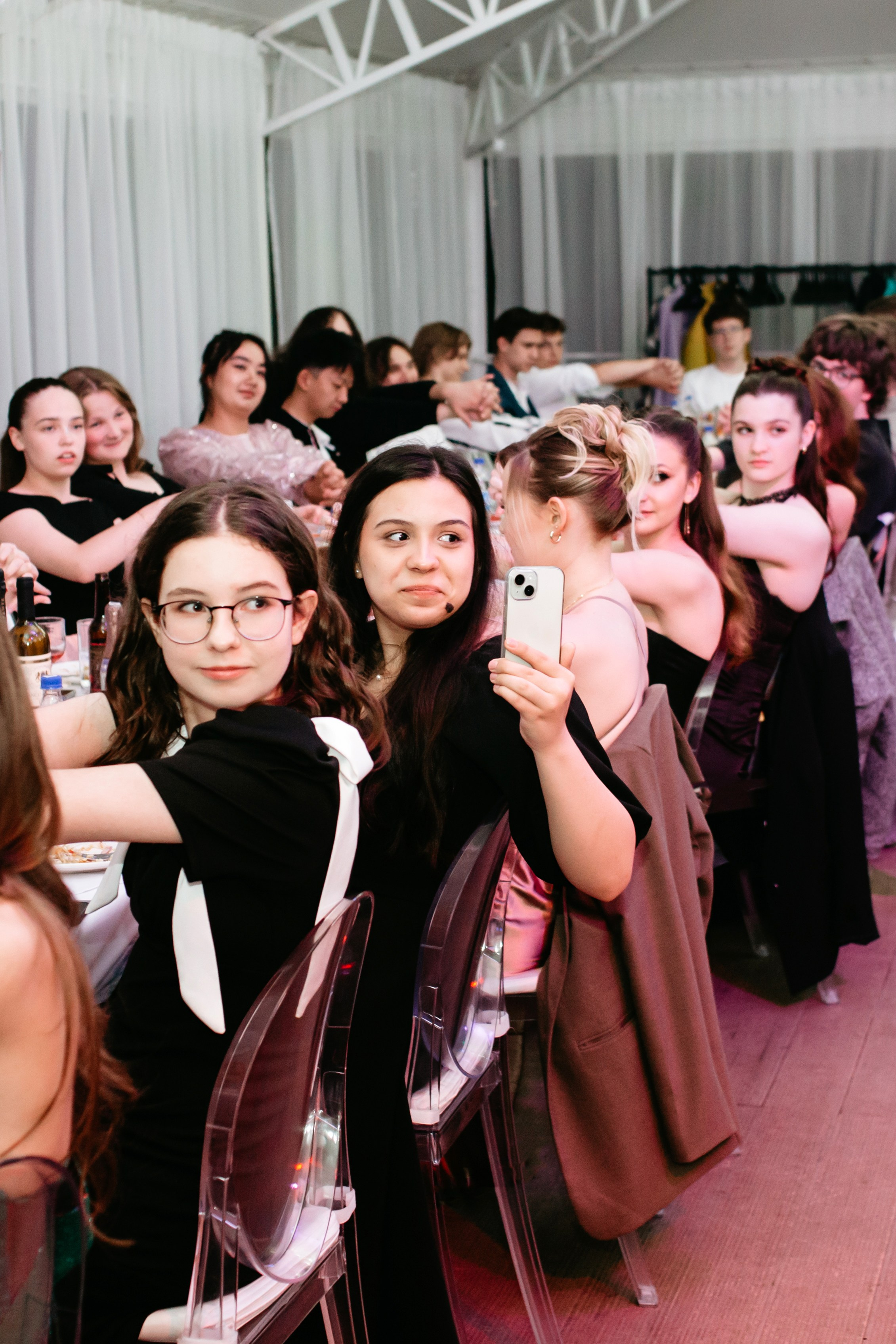 Выпускной 2025 (41 школа) 11 класс. Фотограф в Челябинске Ополихина Анна