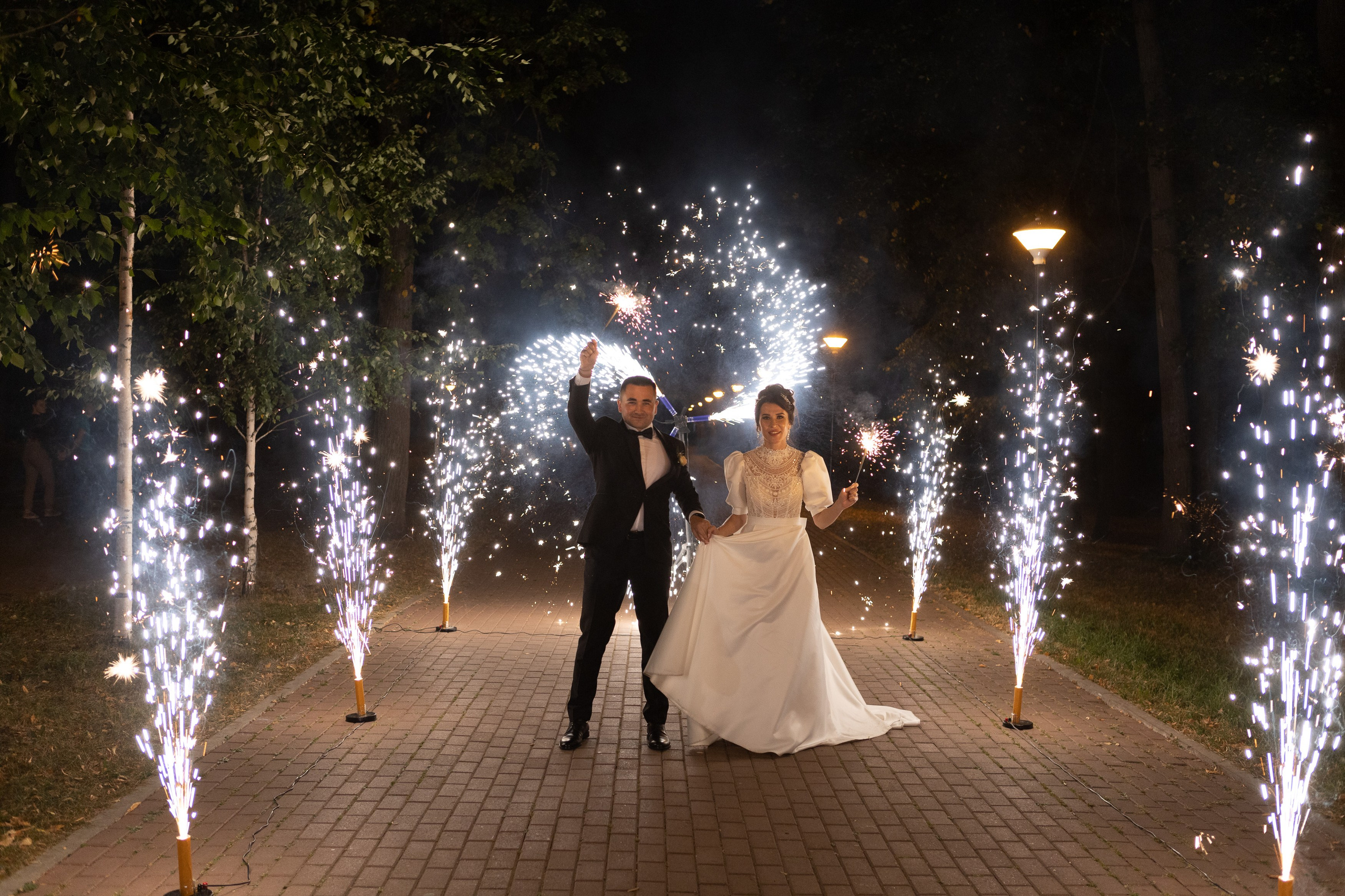 Свадебный фотограф Уфа — Руслан ГабдлисламовЖивые эмоции, красивые кадры, воспоминания на всю жизнь.Работаю по всей Республике Башкортоста. Свадебный фотограф Уфа Руслан Габдлисламов