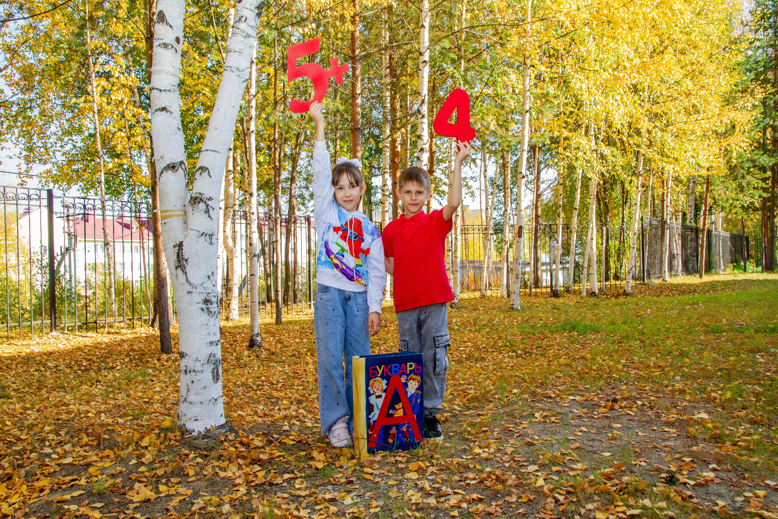Осенние съемки. Выпускные альбомы на заказ Нягань (фотокнигиназаказнягань)
