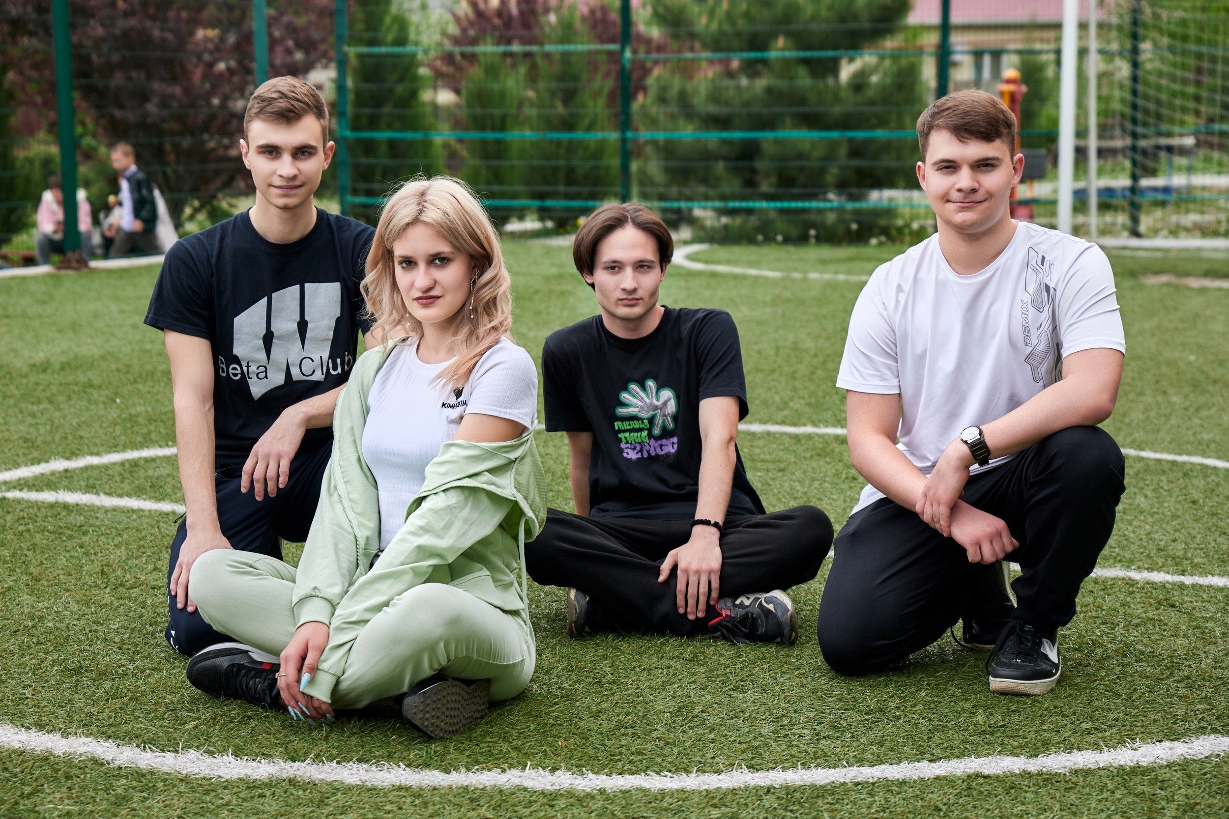 ШКОЛЬНИКИ. УЛИЦА. Фотограф Татаринов Андрей (Донецк / Макеевка)