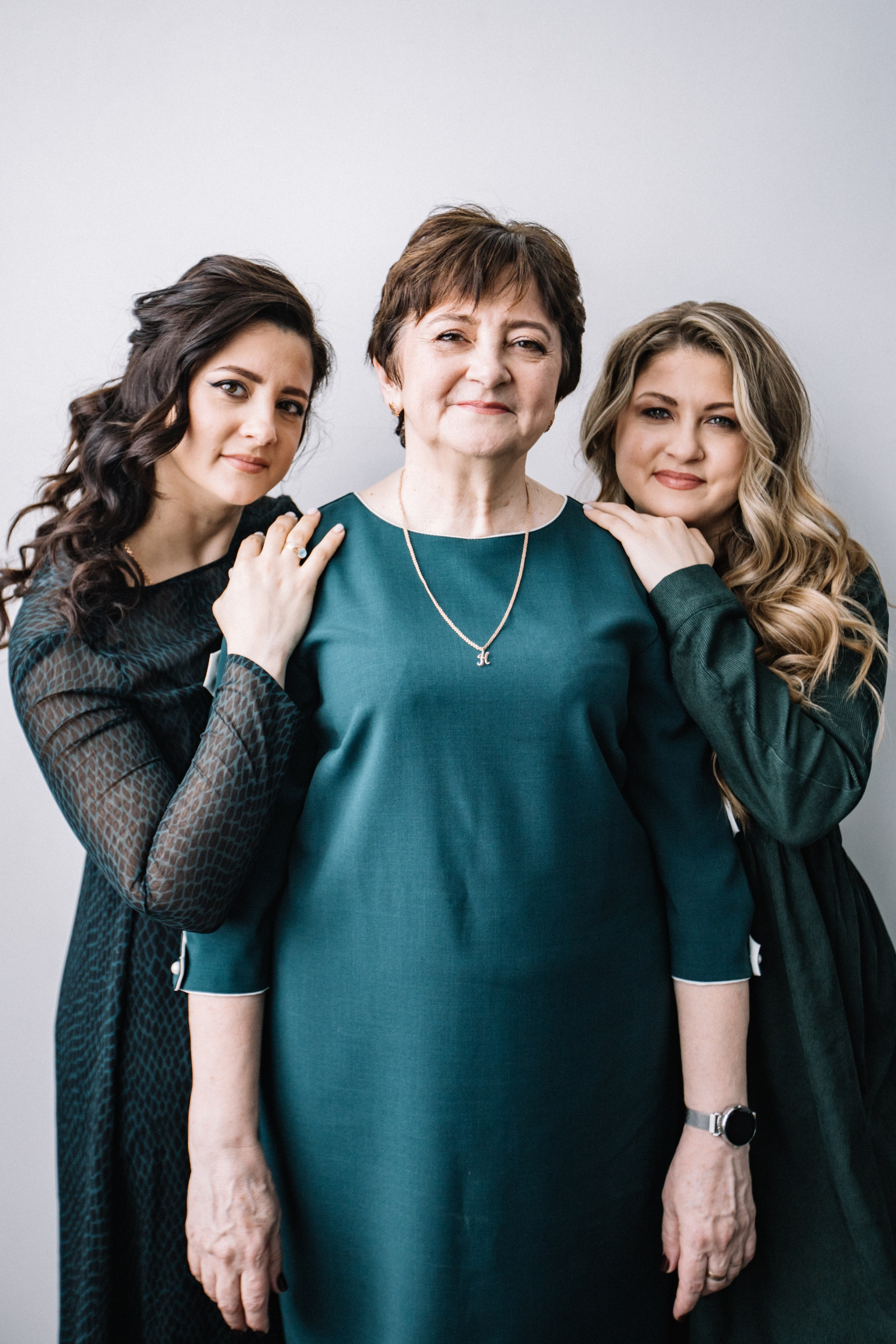 Настя, Маша и Мама. Главная