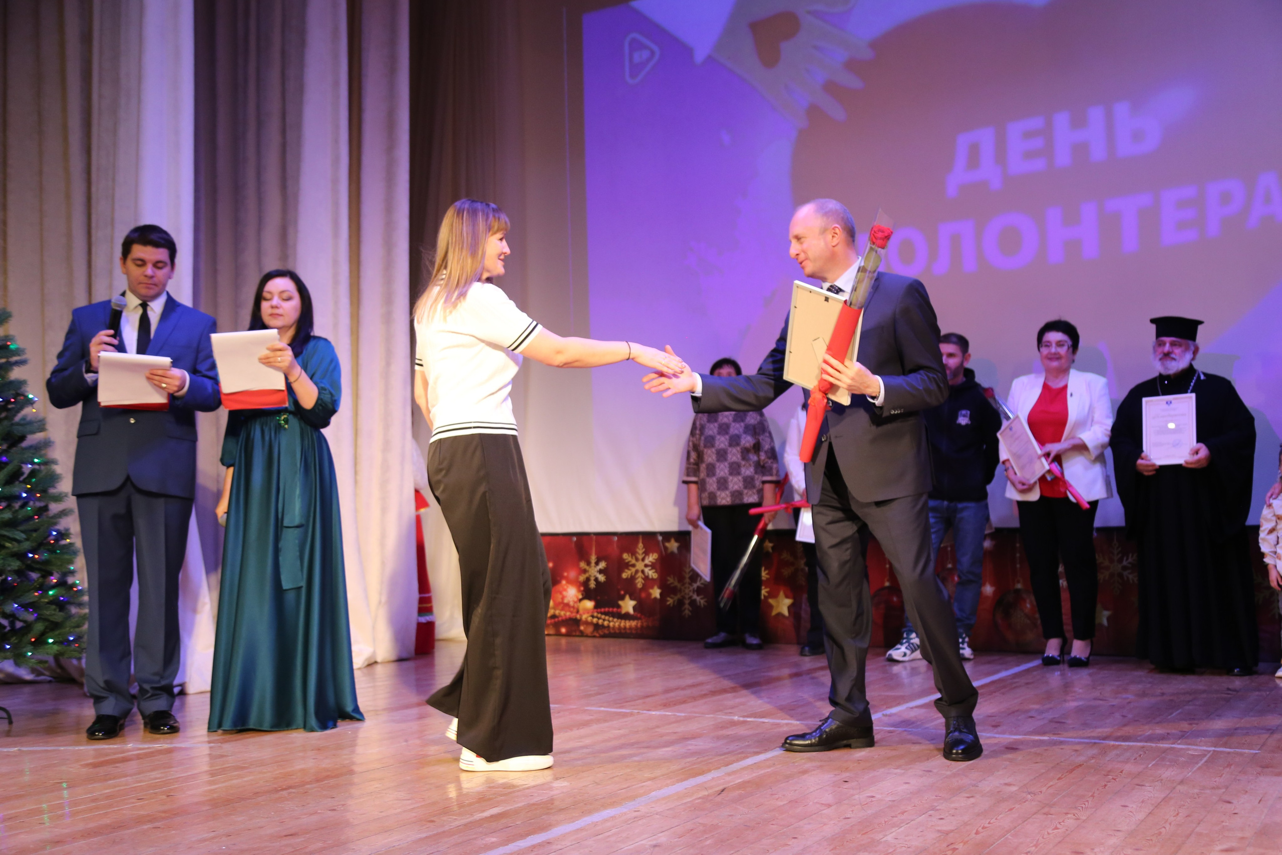 День Волонтёра. Жизнь курорта Кабардинка в фотографиях