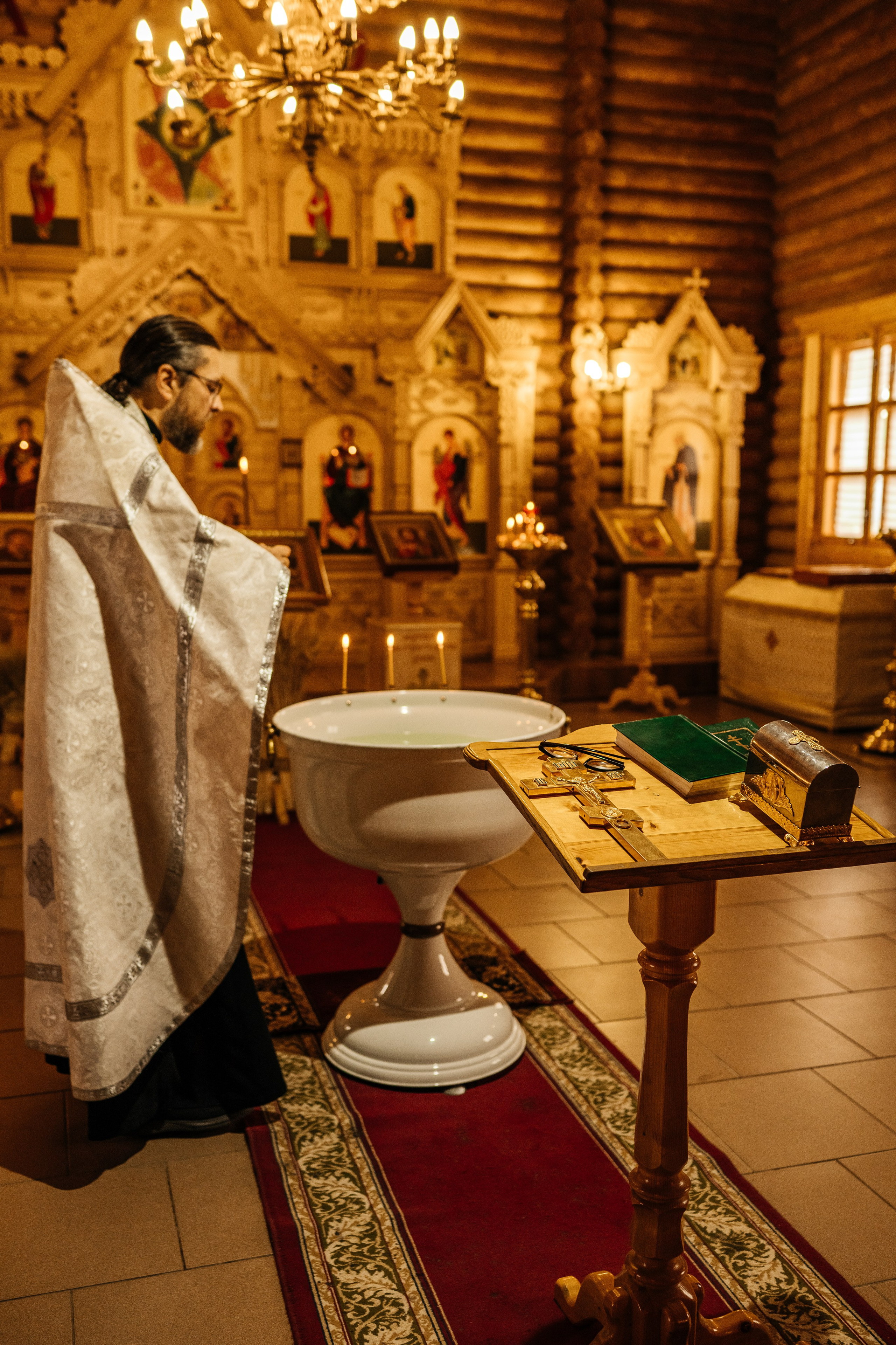 Храм на Ворошилова (деревянная церковь). Фотограф в Каменске-Шахтинском и парке Лога Ольга Сагал