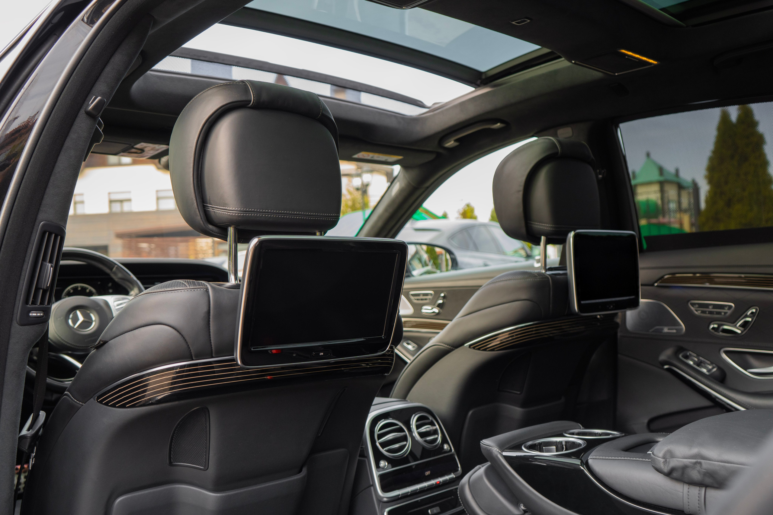 Mercedes S-class (W222)