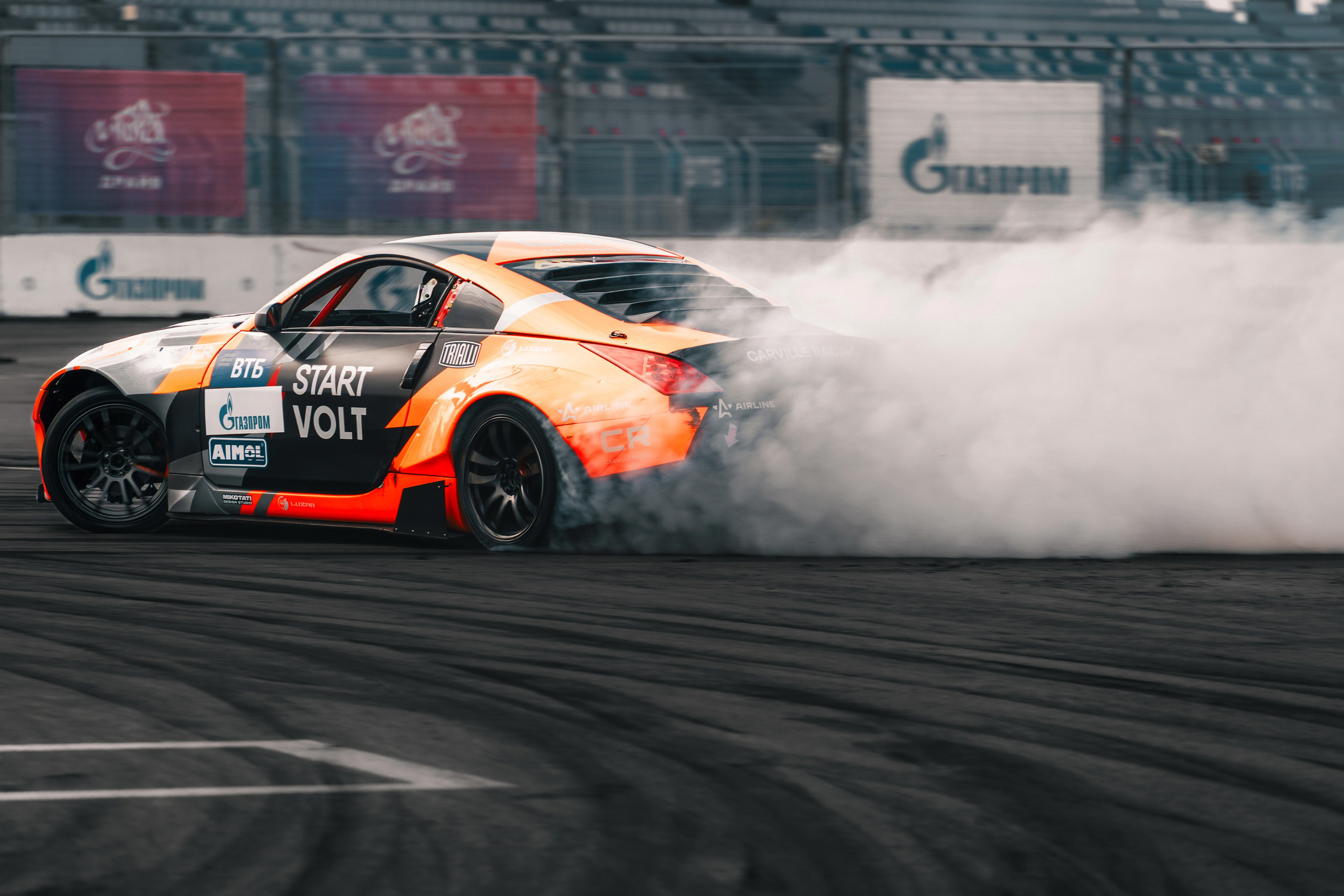 IDDC Этап 2: Бетонный Колизей и блогеры в деле