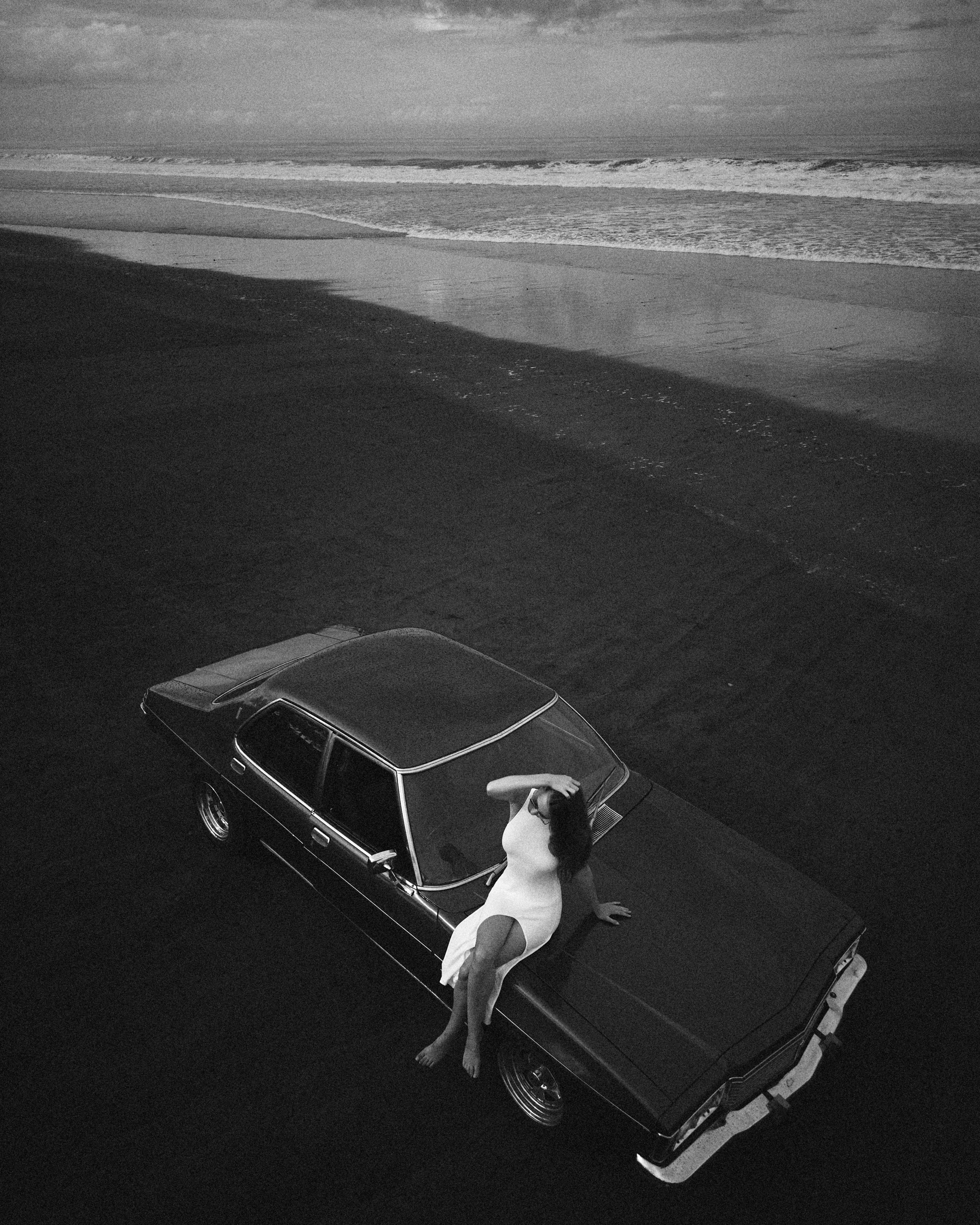 Karina in black sands. Главная