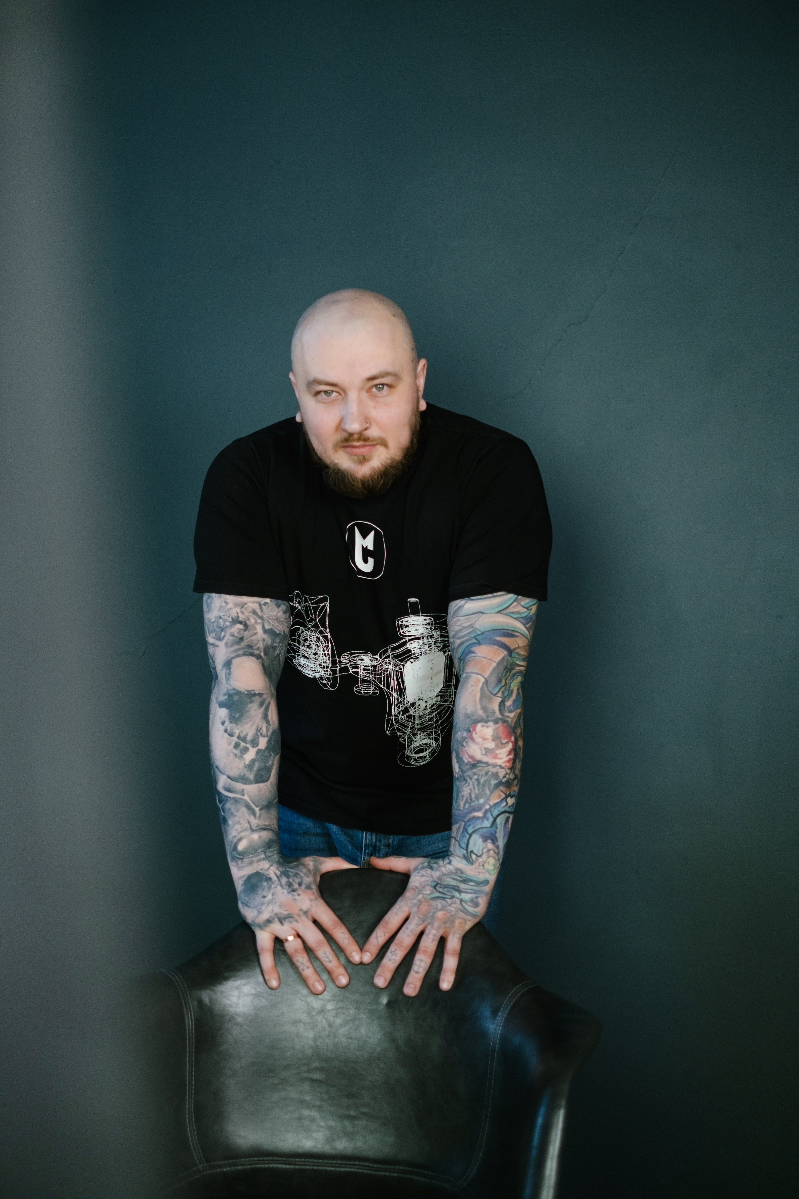 Рекламная съемка: тату-мастер | Заказать рекламную съемку Новосибирск. Ксения Ильиных — Фотограф в Новосибирске