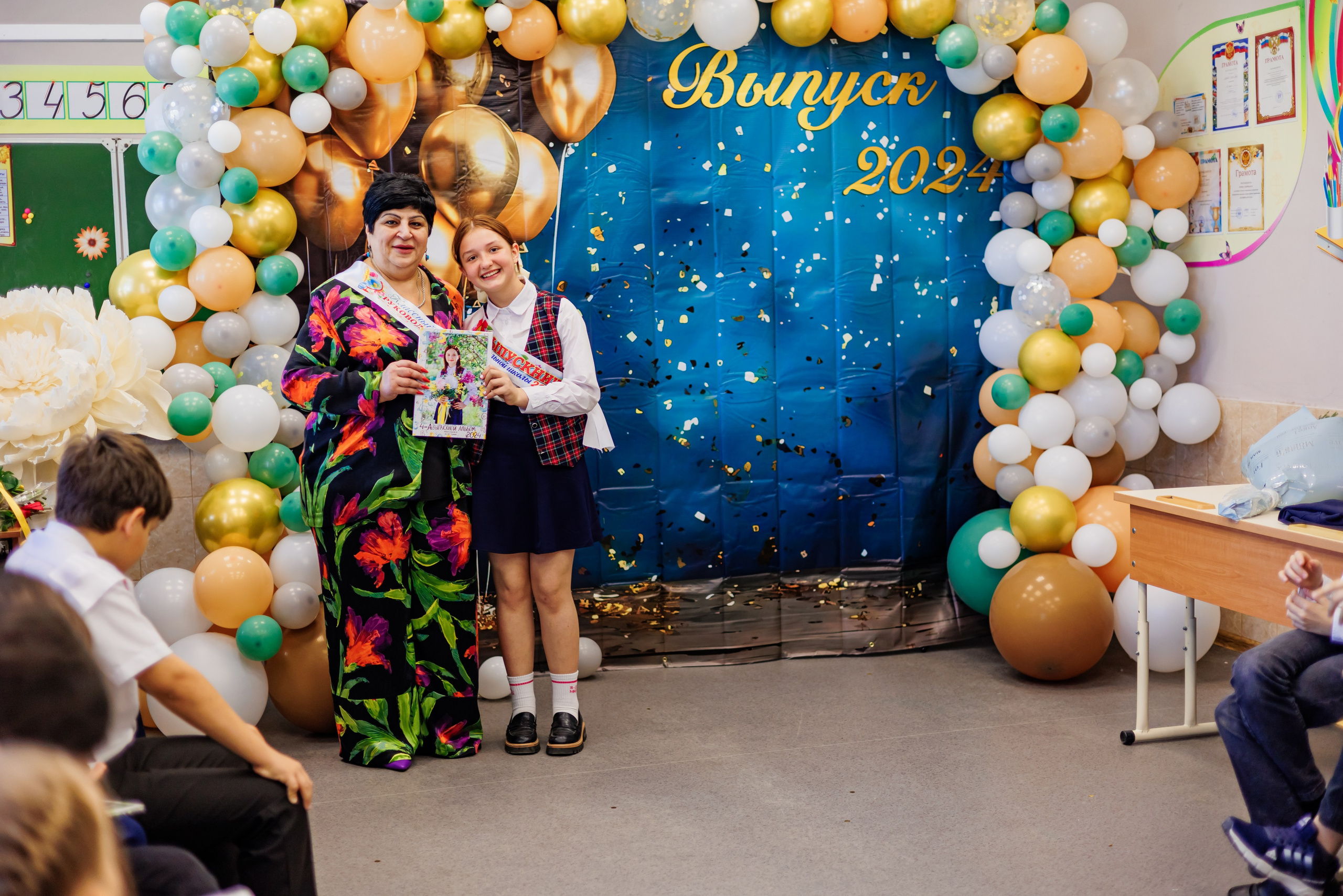 Выпуск 4а 25школа'24 год. Свадебный и семейный фотограф в Армавире