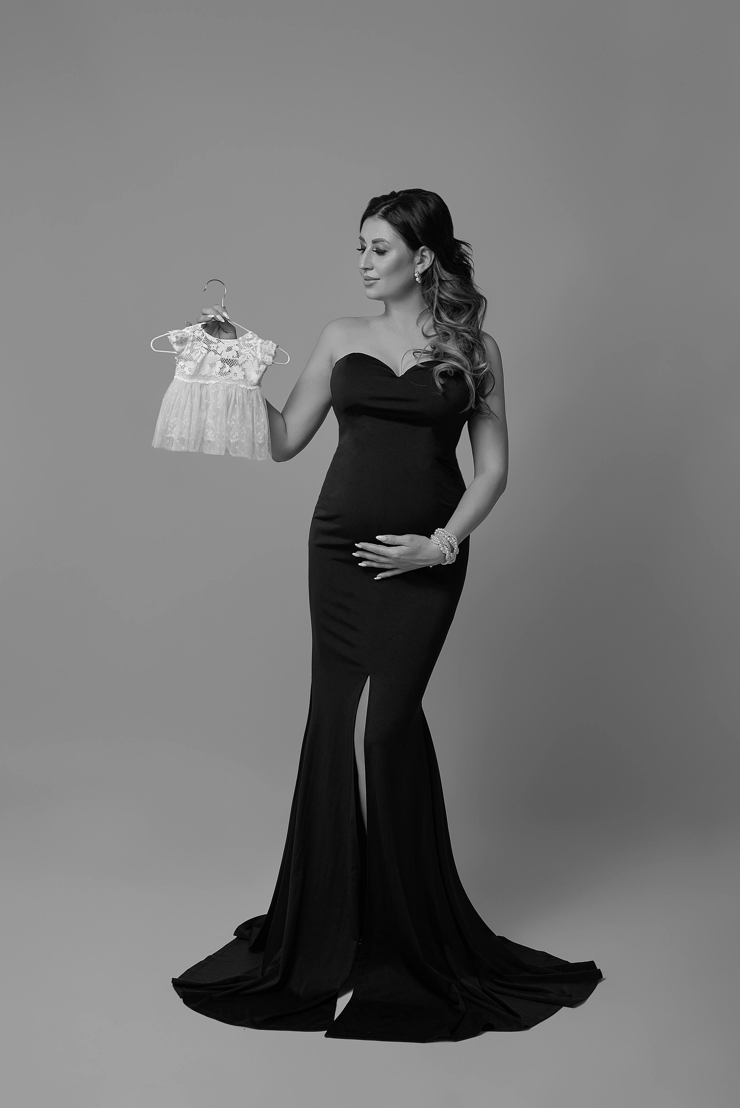 Фотосессия беременности минимализм. Фотограф беременности и новорожденных в Рязани