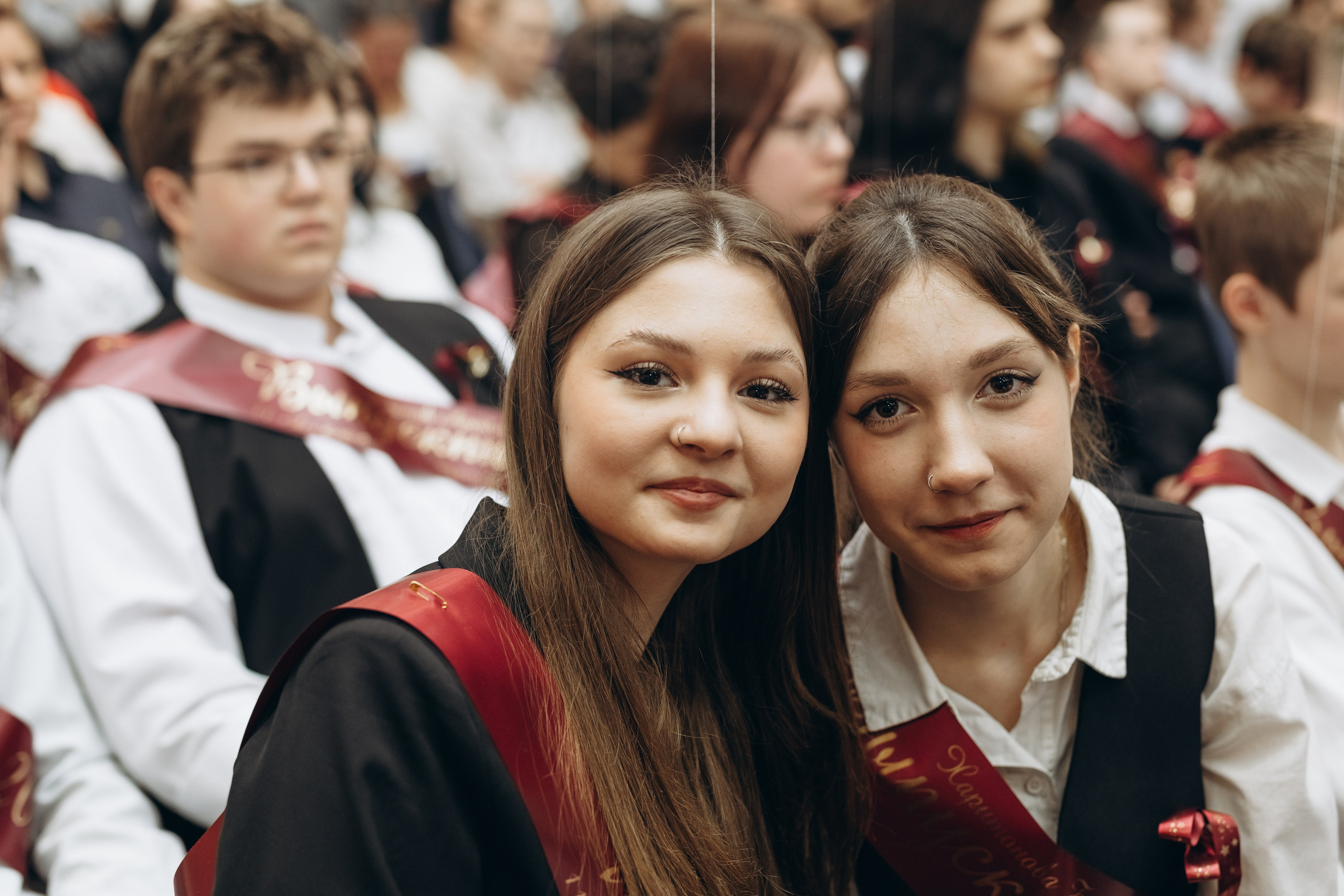 Последний звонок концерт+ фотозона. Фотограф Людмила Оюн