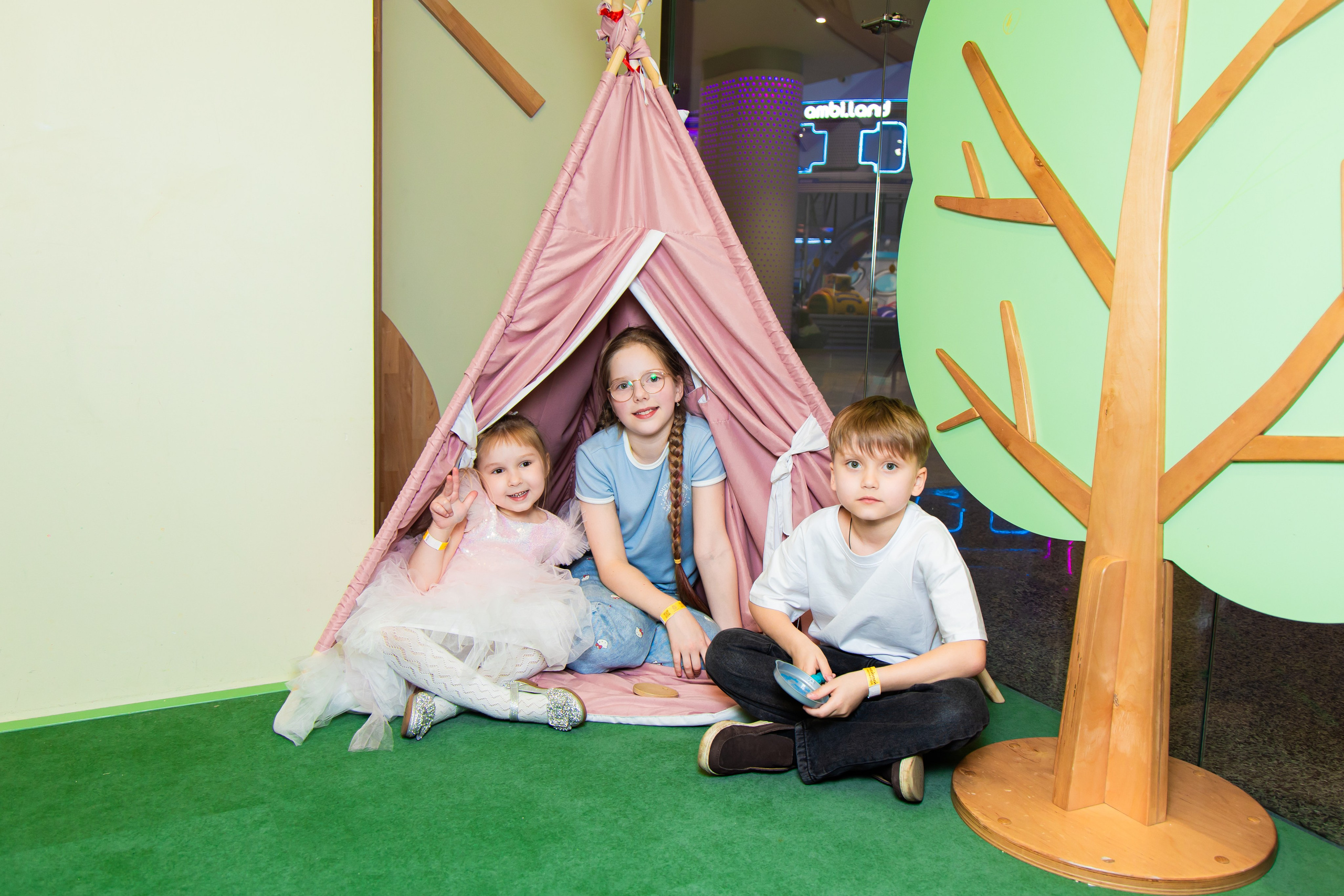 Полина 06/04 Ambiland. Виктория Литвинова репортажный фотограф Москва