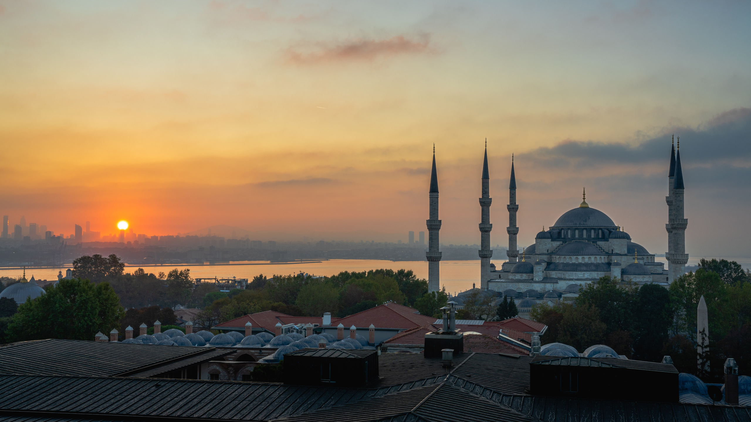Istambul. Serge Sadov about landscape, cityscape, travel