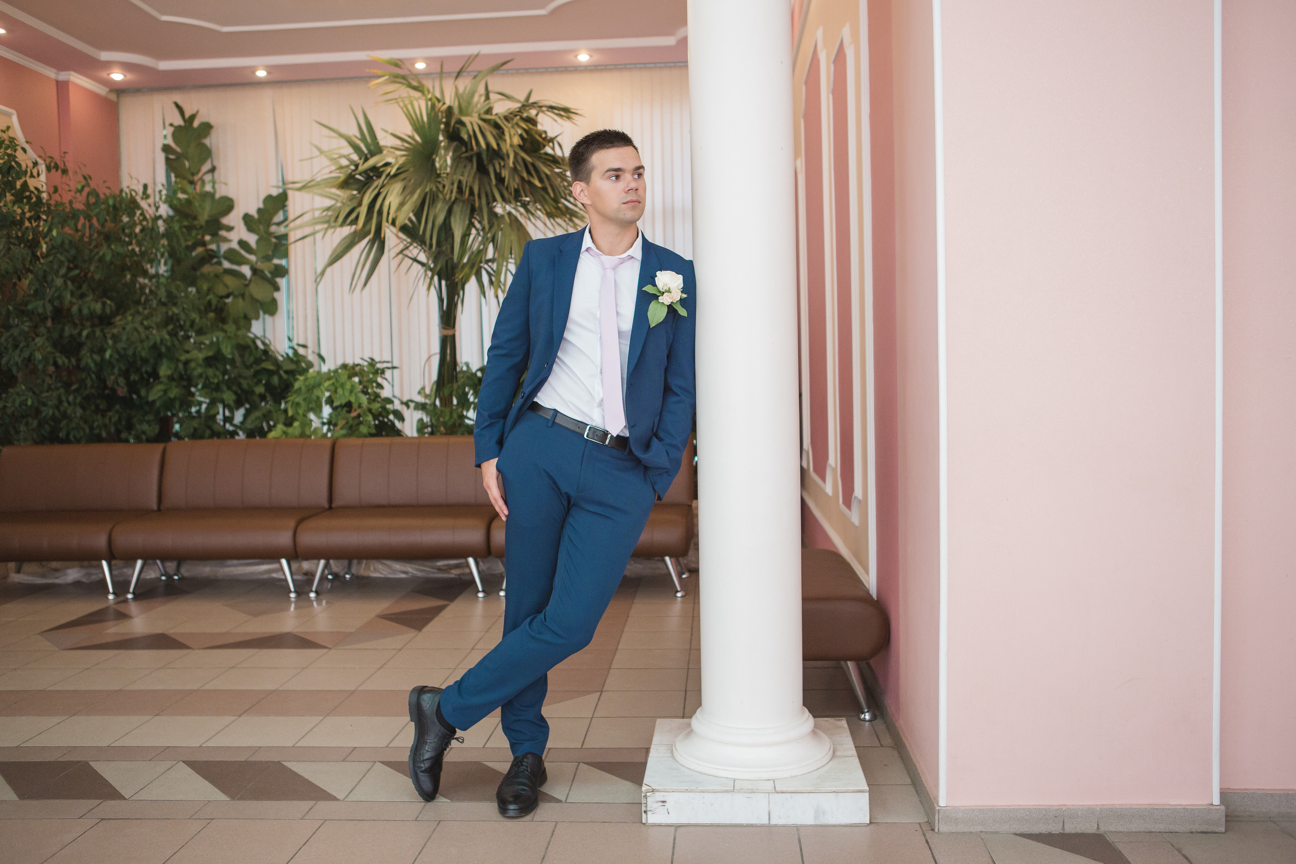 Свадебная фотосессия на набережной. Свадебный фотограф в Москве Дарья Олендарёва