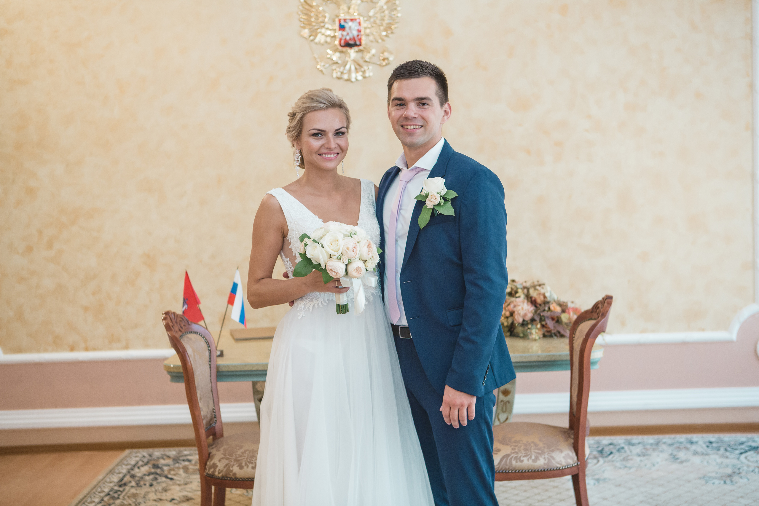 Свадебная фотосессия на набережной. Свадебный фотограф в Москве Дарья Олендарёва