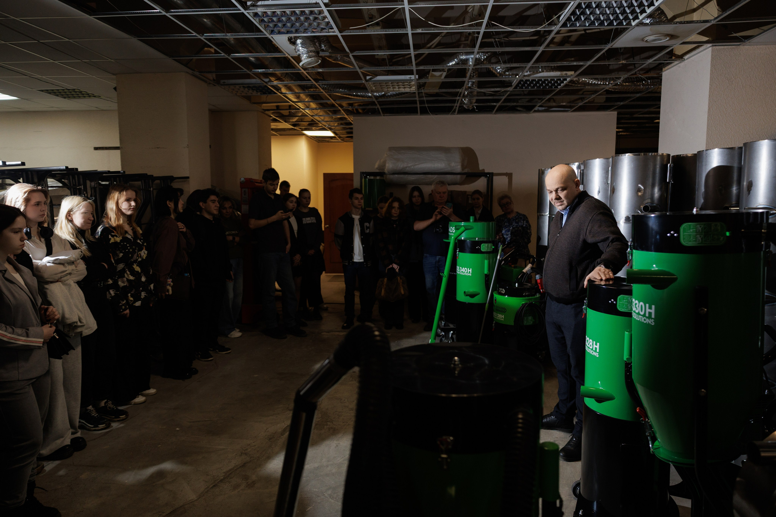 Пресс-тур в компанию Промпылесос. Контент для бизнеса в Екатеринбурге Полдень Медиа