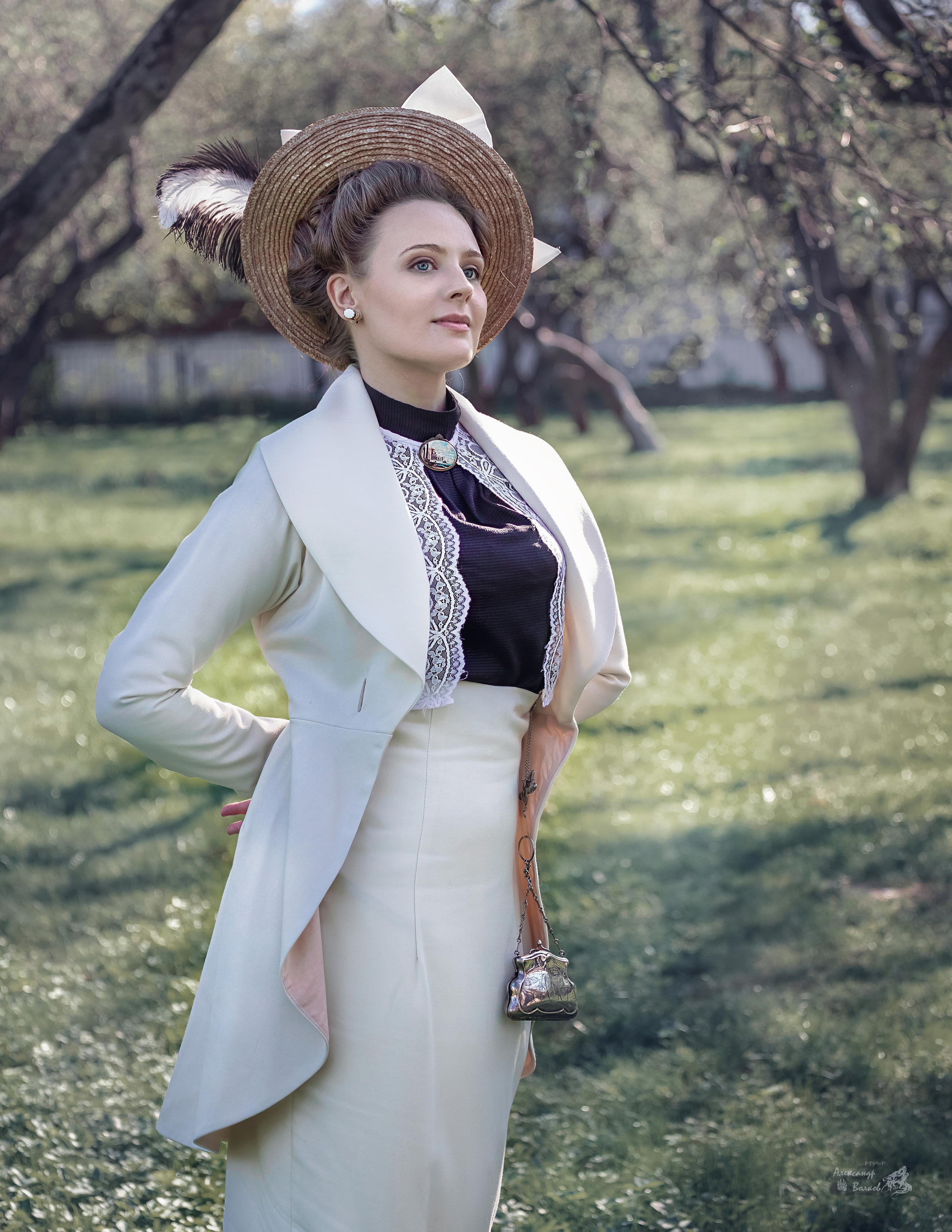 портретный фотограф волков красивое крутое  фото в цветах  девушка  в шляпке  фотография цветения