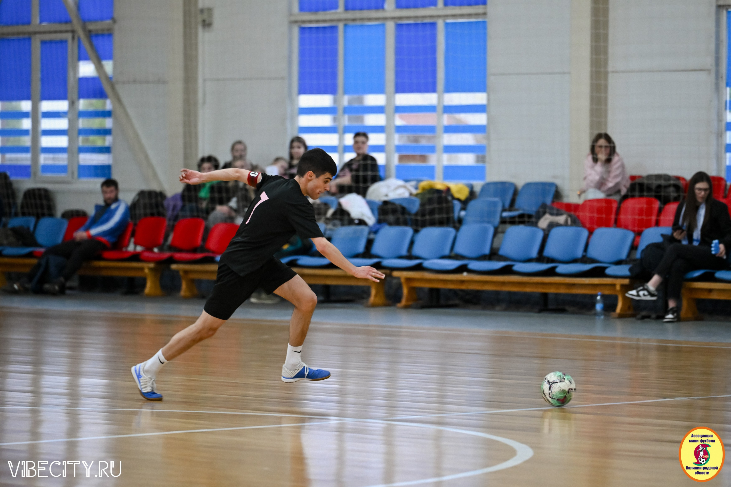8 тур Корпоративной Бизнес-Лиги по футзалу. VIBECITY.RU Вайб Сити Ру Фоторепортажи Фотоотчеты Калининград