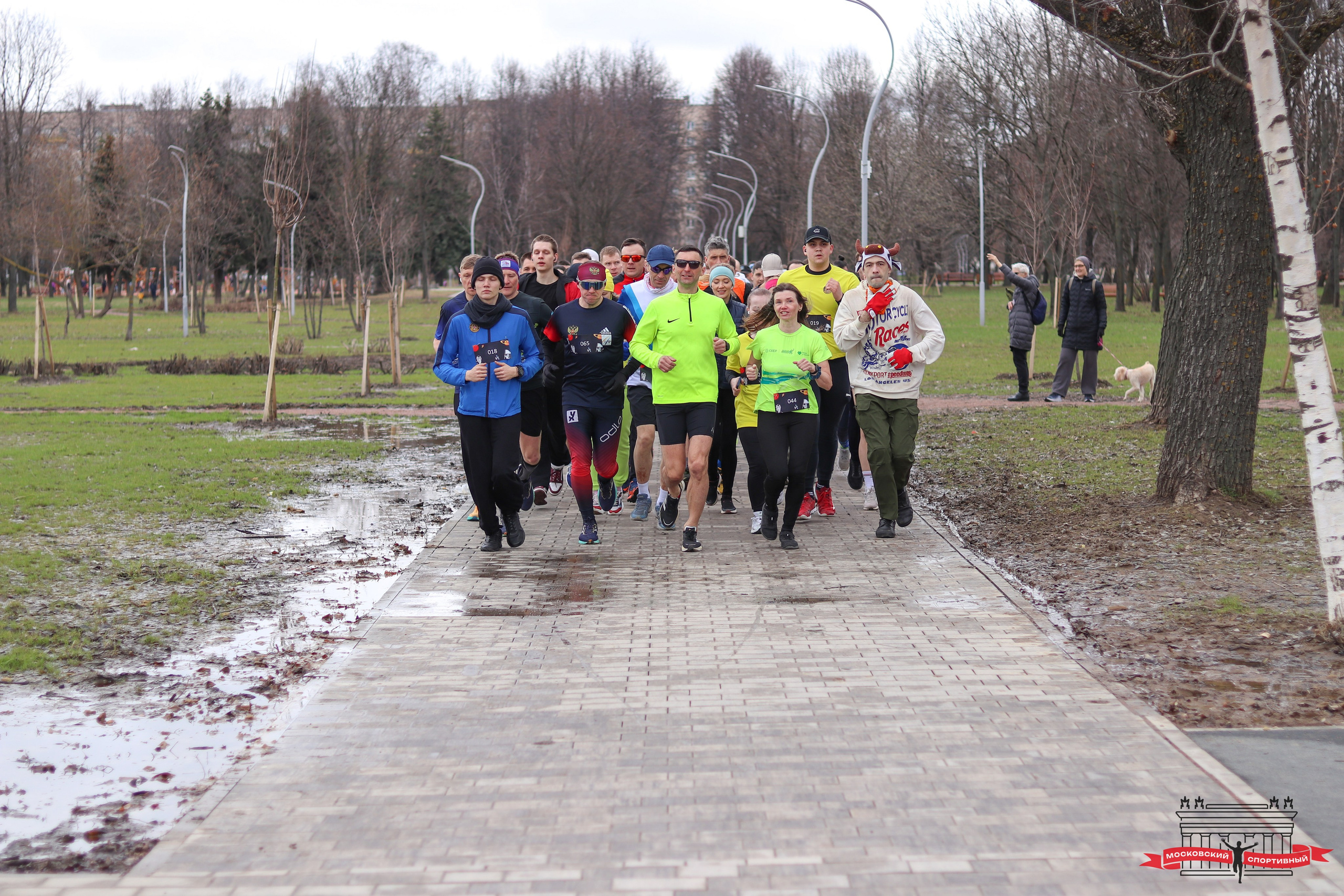 Московский Спортивный «КОСМИЧЕСКИЙ RUNOFF». Ивентный фотограф в Санкт-Петербурге Олег Комков