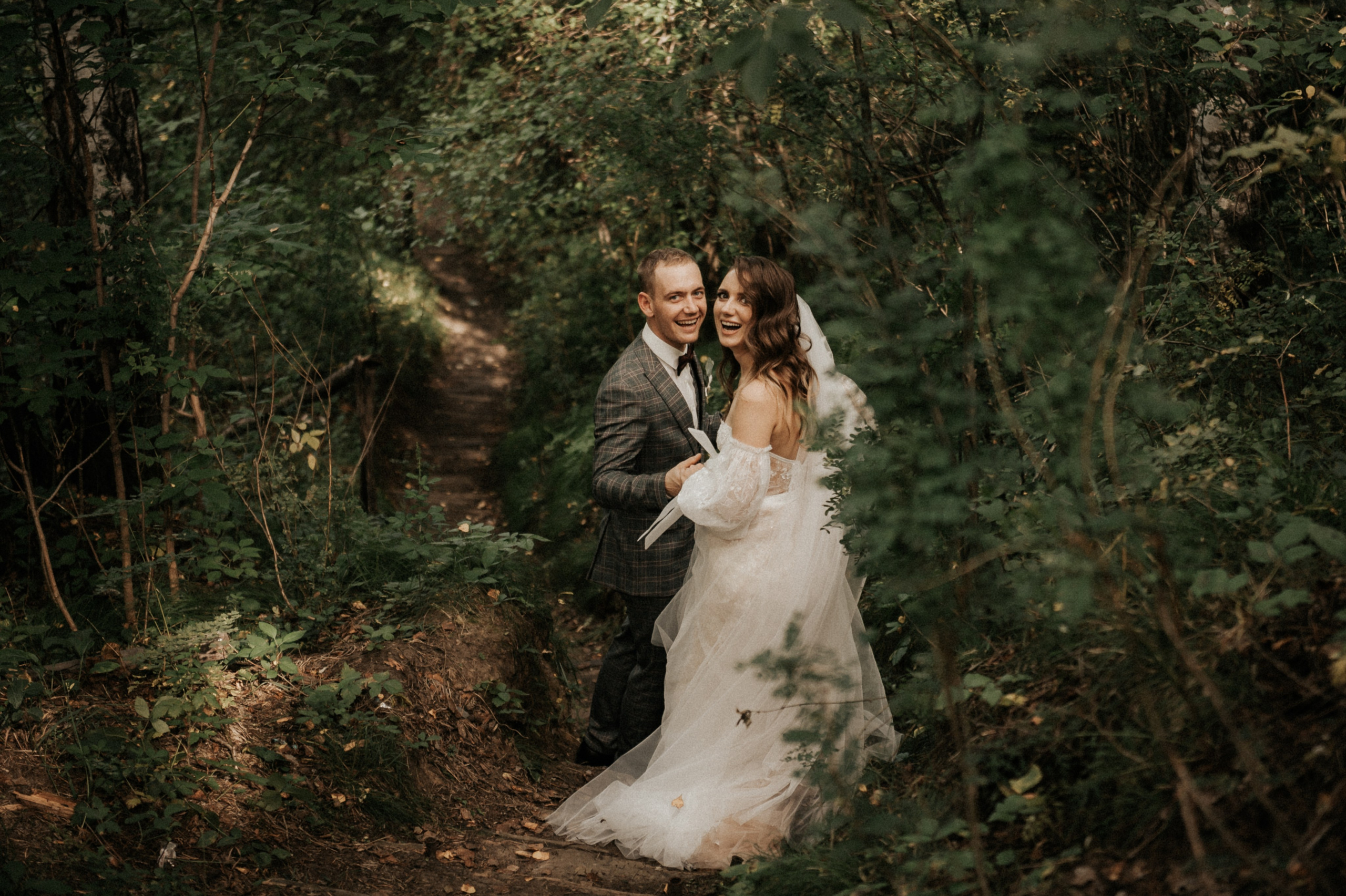 Свадебные фотографии. Фотограф в Барнауле Дарья Бутурлакина. Люби.Цени.Касайся