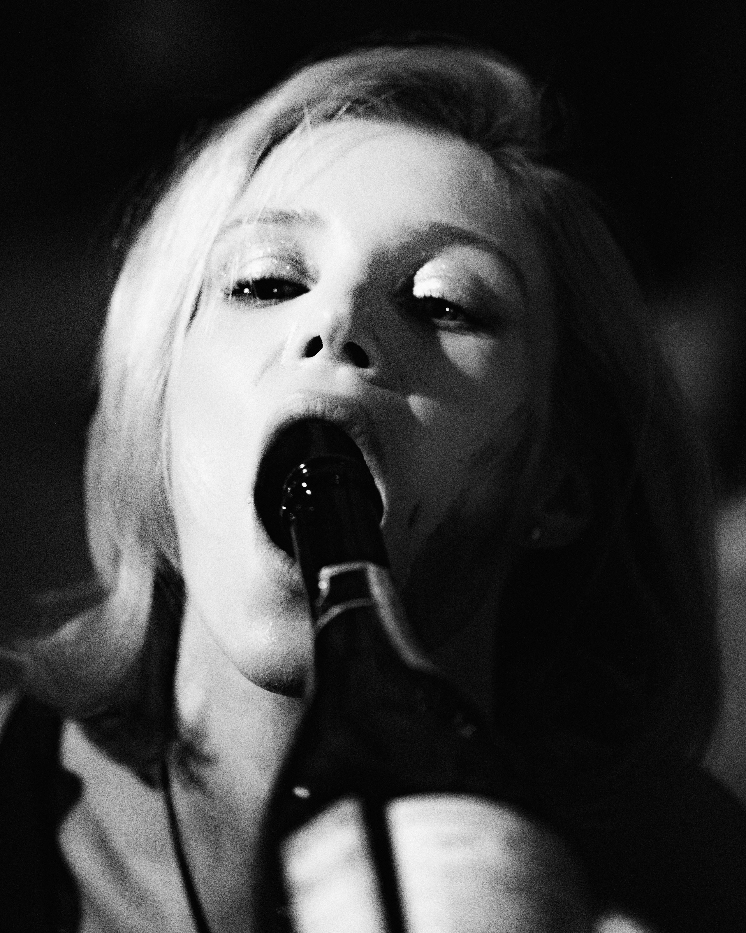 Репортажная съёмка. Диана — портретный фотограф. Снимаю по всему миру