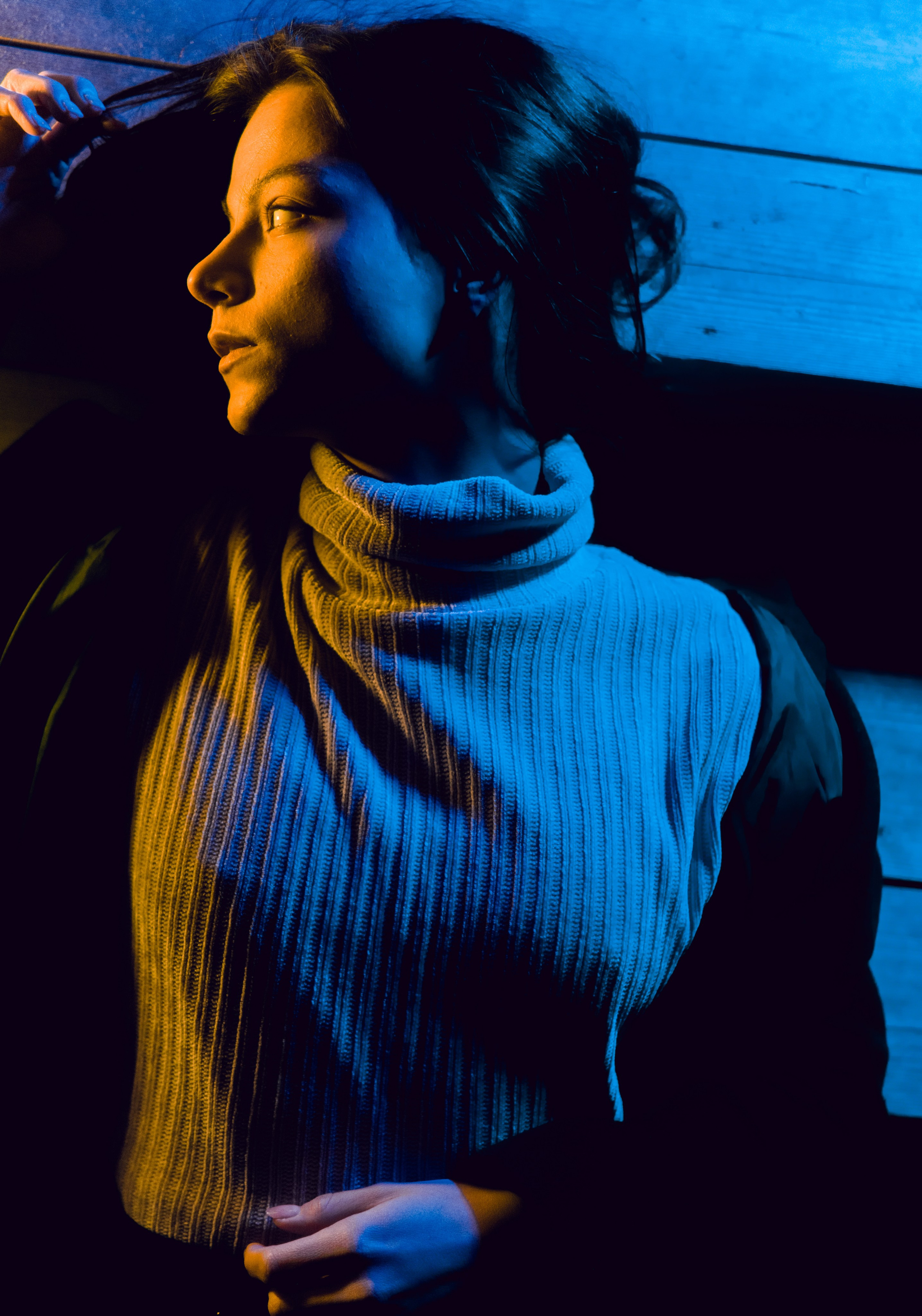 Лера с цветным светом. Главная