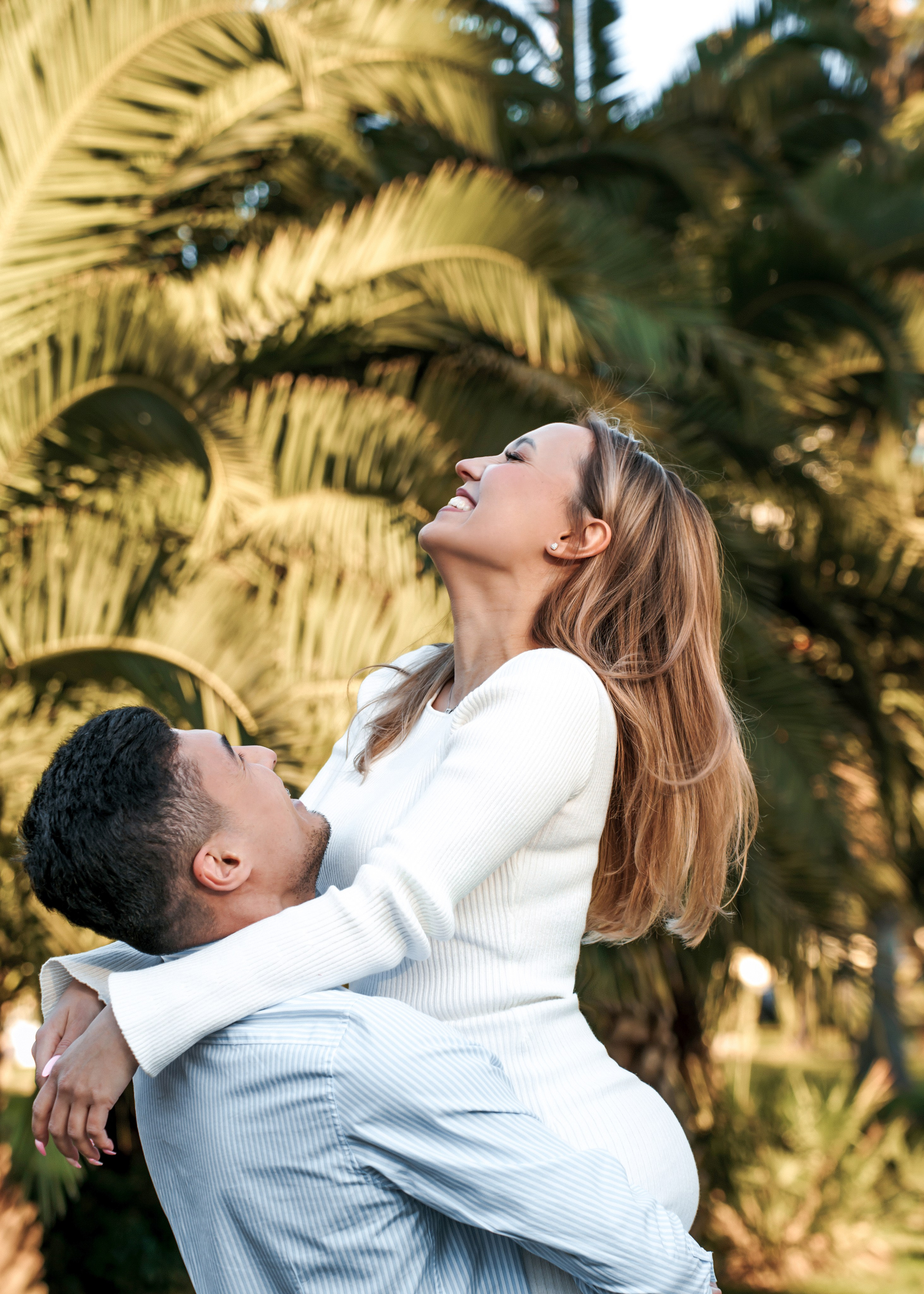 Лав стори фотосессия у моря и в горах в Сочи, Адлере и Красной Поляне. Алина Бернд — свадебный и индивидуальный фотограф в Сочи и Адлере