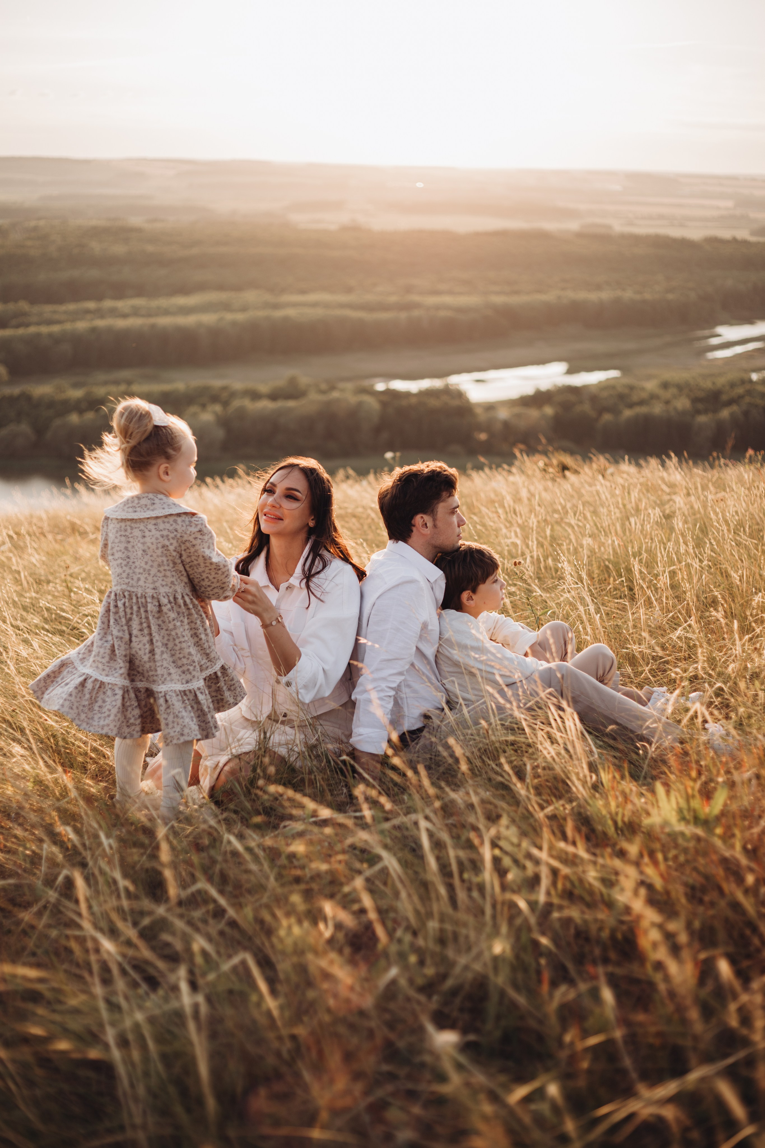 Папа, мама, Елисей и Ева. Регина Мингалимова, семейный и свадебный фотограф в Казани