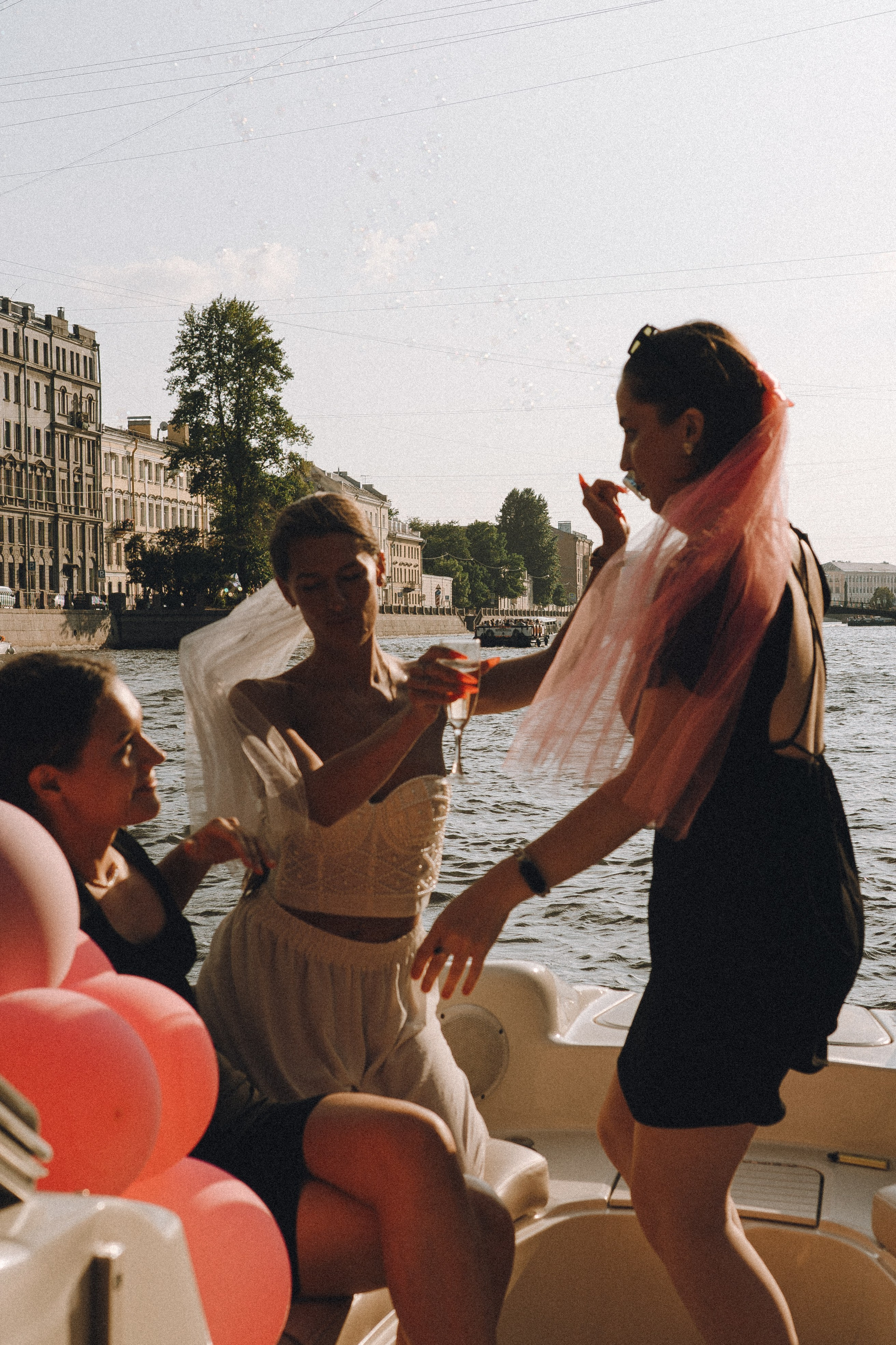 ДЕВИЧНИК НА КАТЕРЕ. Профессиональный фотограф, Санкт-Петербург — Виктория Богомолова