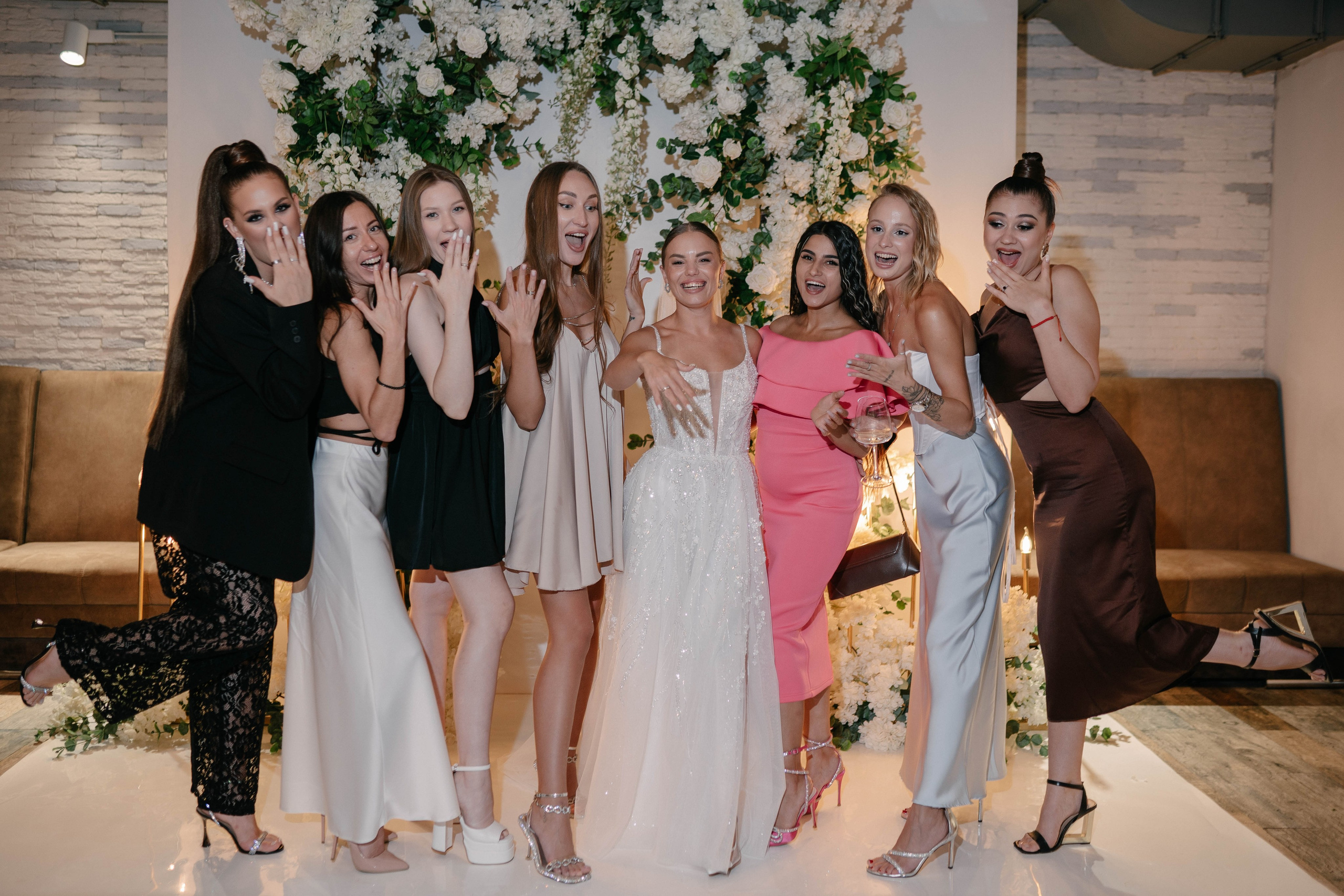 Нанфу и Александра. Первая встреча, лавстори, церемония и банкет. Фотограф Чита. Индивидуальные портреты, LoveStory, свадьбы